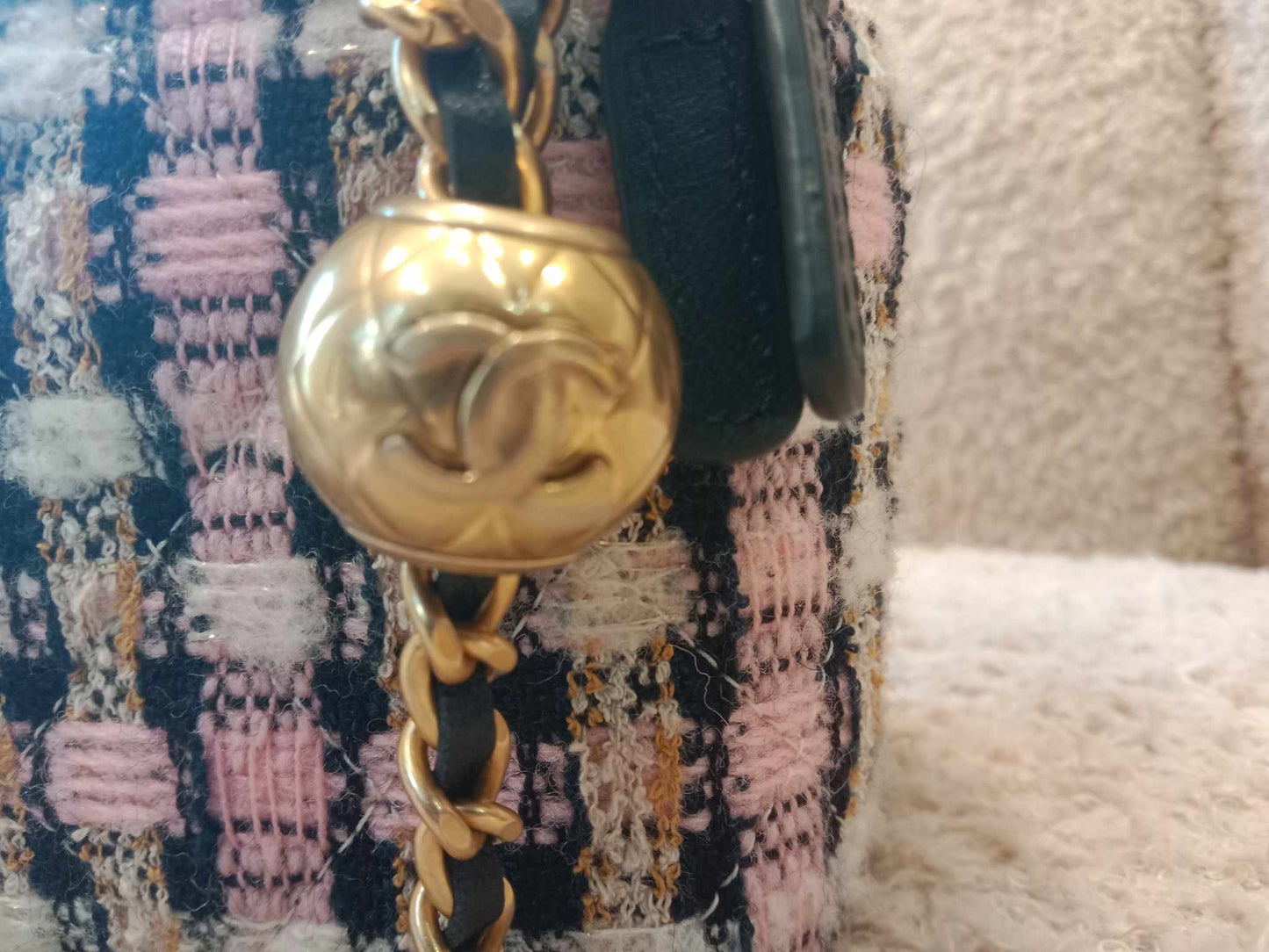 Chanel Tweed Pearlcrush Vanity Case Microchipped