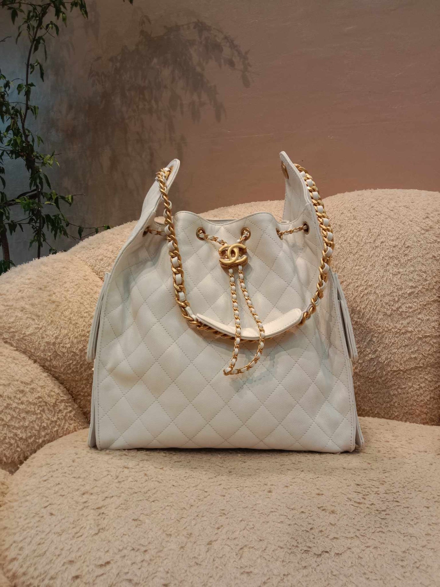 Chanel 25 Medium Hobo Bag Caviar White Microchipped Brandnew