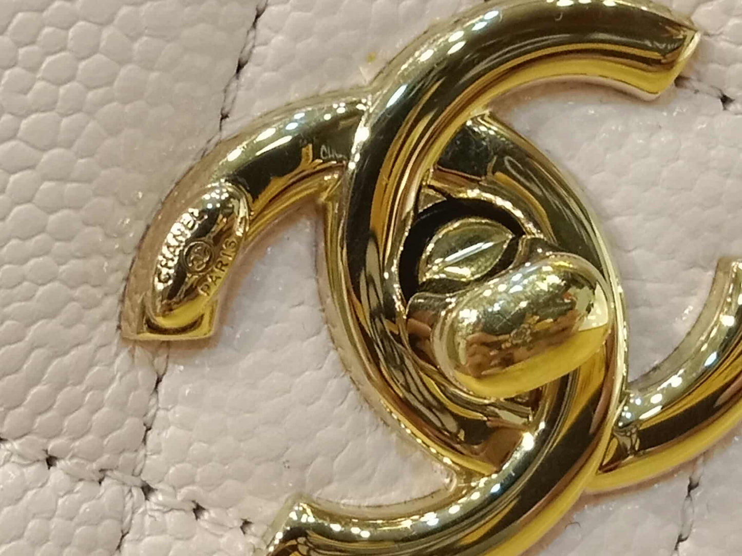 Chanel Business Affinity Light Pink Caviar Medium Microchipped