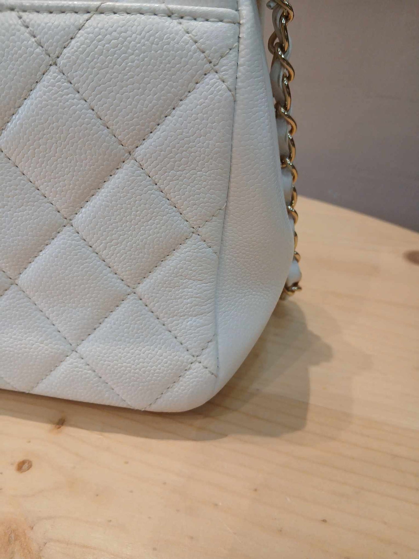 Chanel Affinity White Caviar Series 30