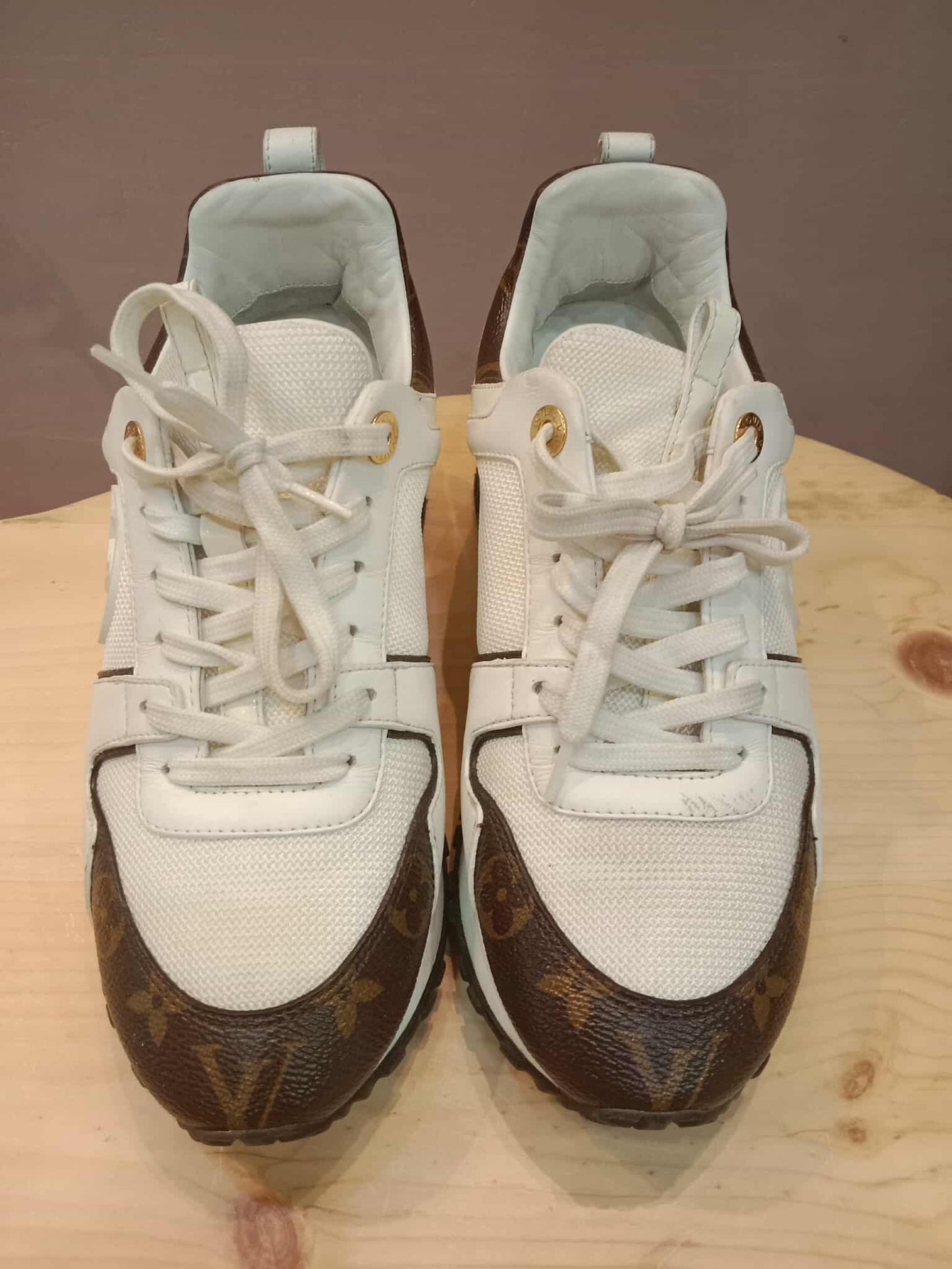 Louis Vuitton White Monogram Reverse Run Away Sneakers Size 37 (24)