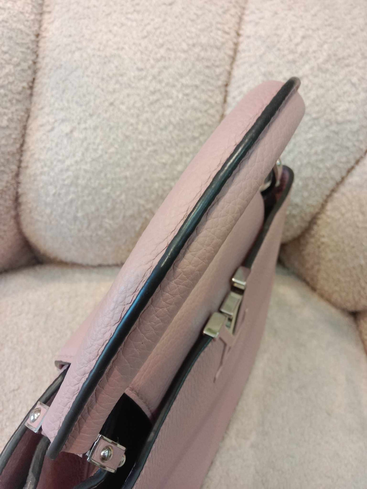 Louis Vuitton Capucine Sakura Pink PM