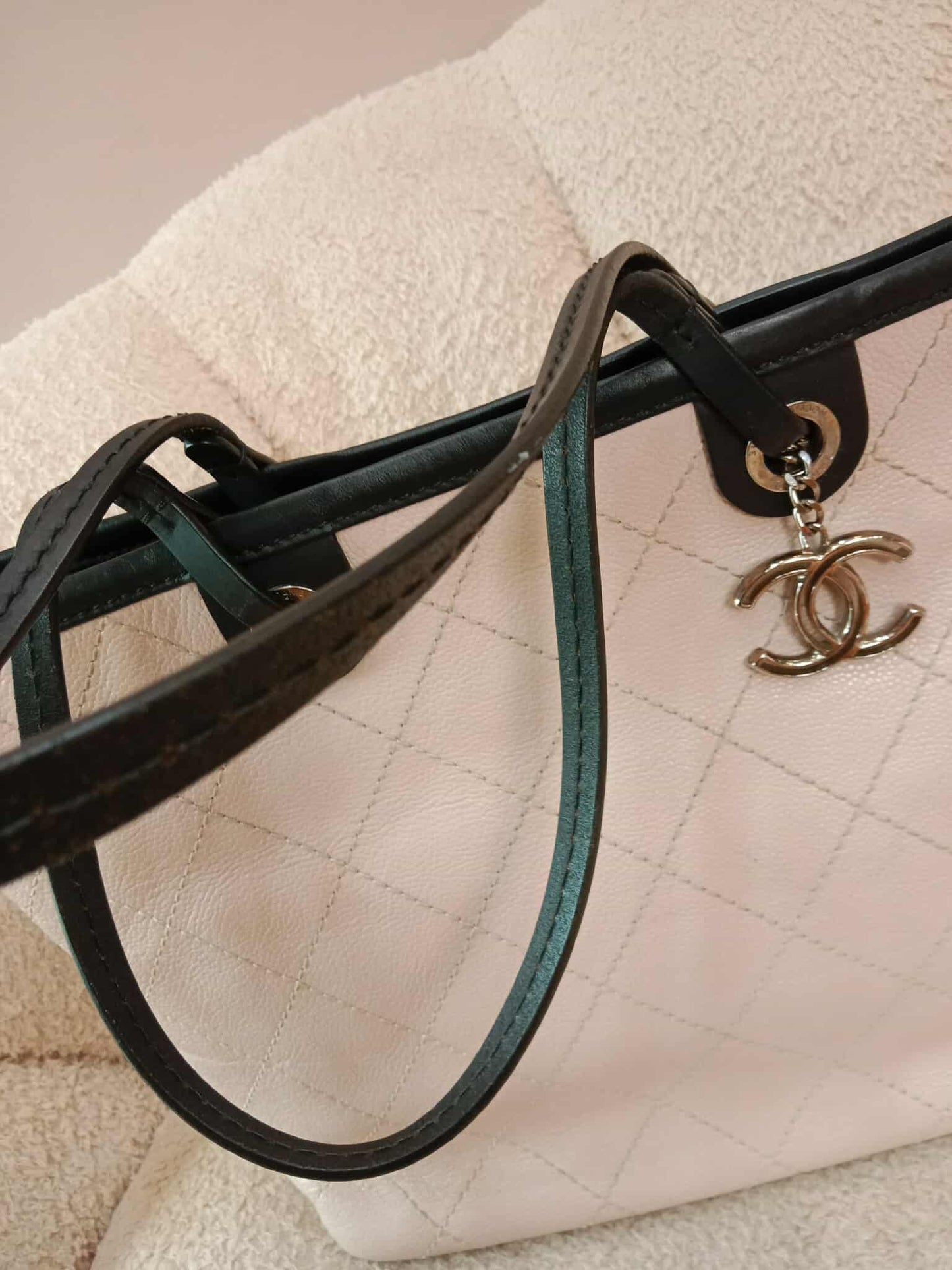 Chanel Shopping Fever Tote Bicolor Pink/Black Caviar Series 19