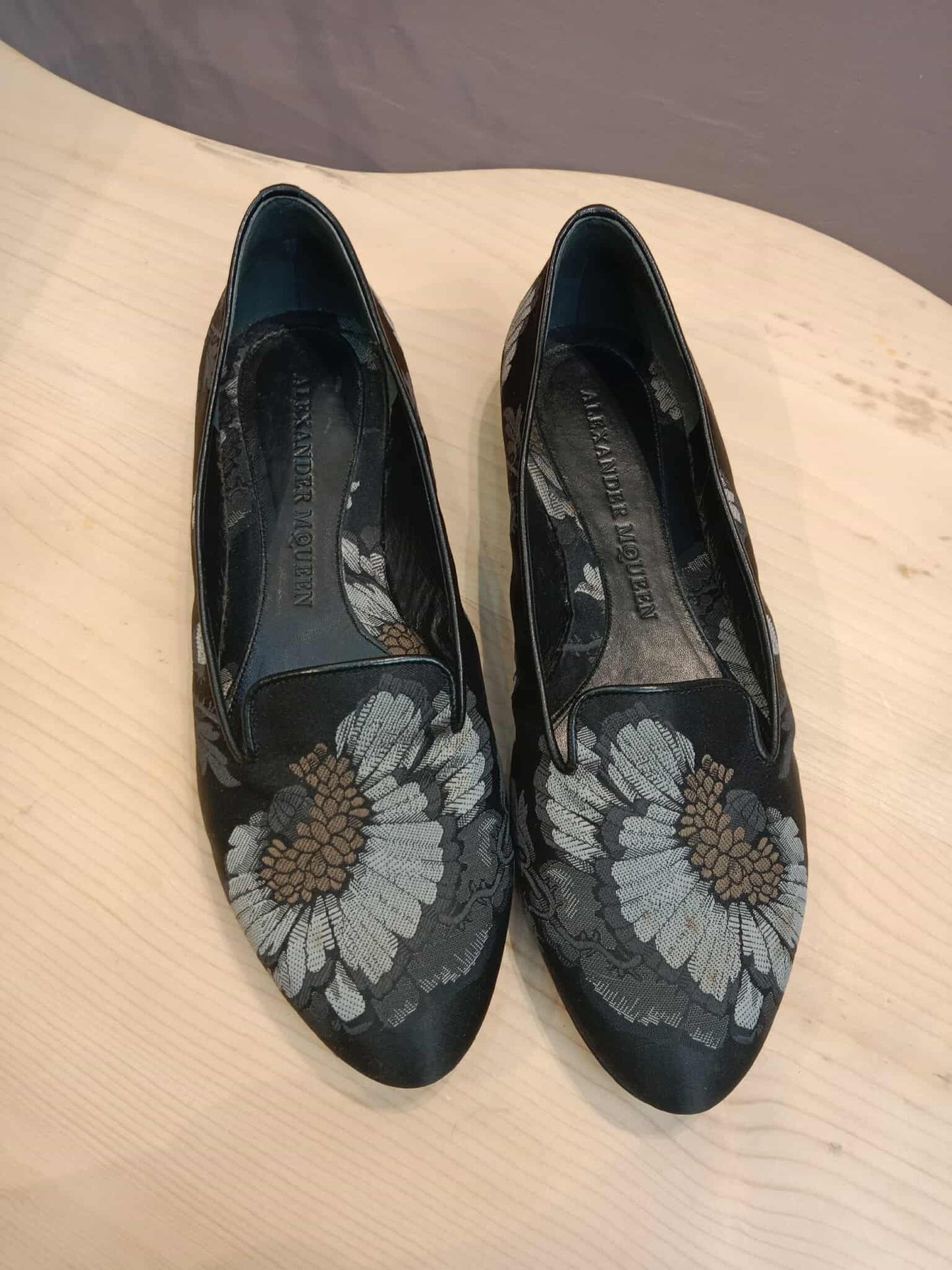 Alexander McQueen Silk Loafer Flats Black Sie 38