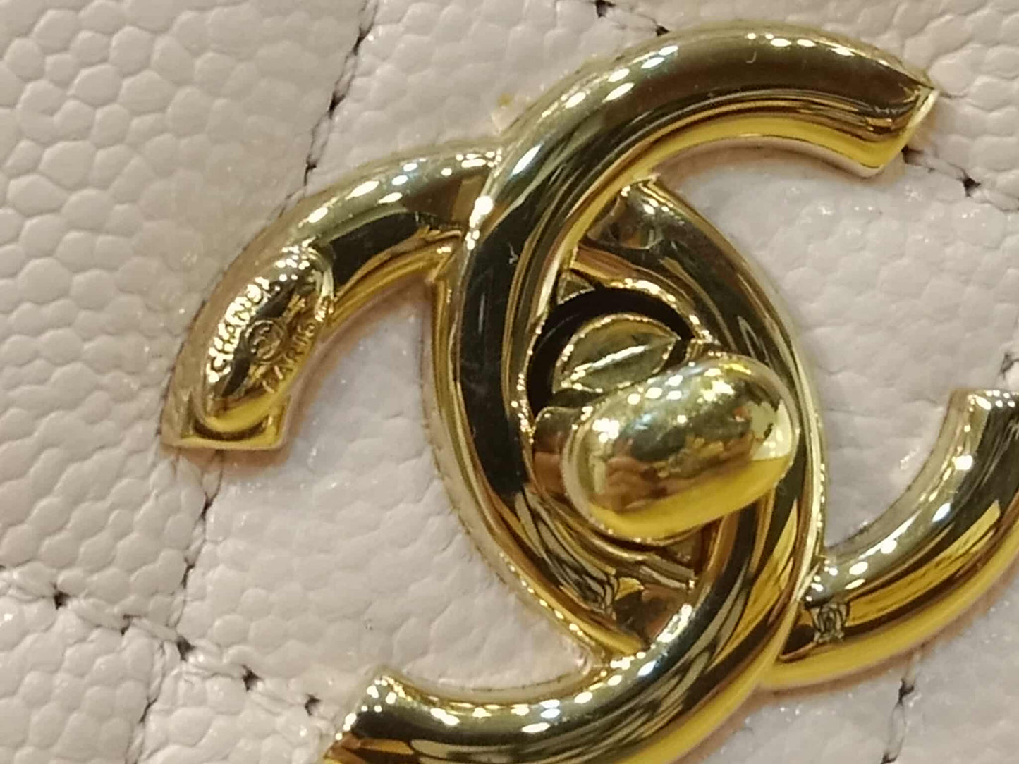Chanel Business Affinity Light Pink Caviar Medium Microchipped
