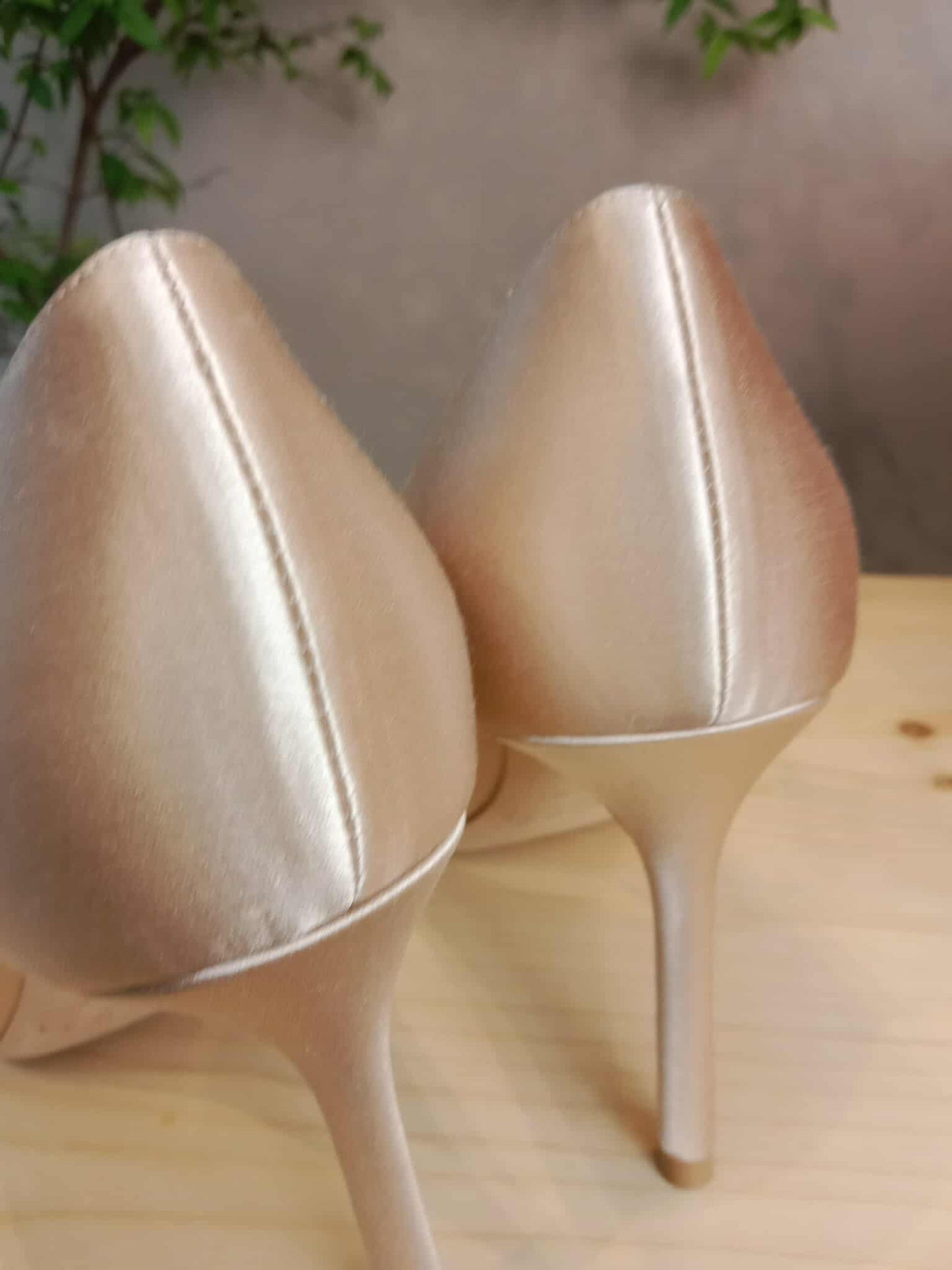 Jimmy Choo Cream Satin Crystal Embellished Pumps Size 37