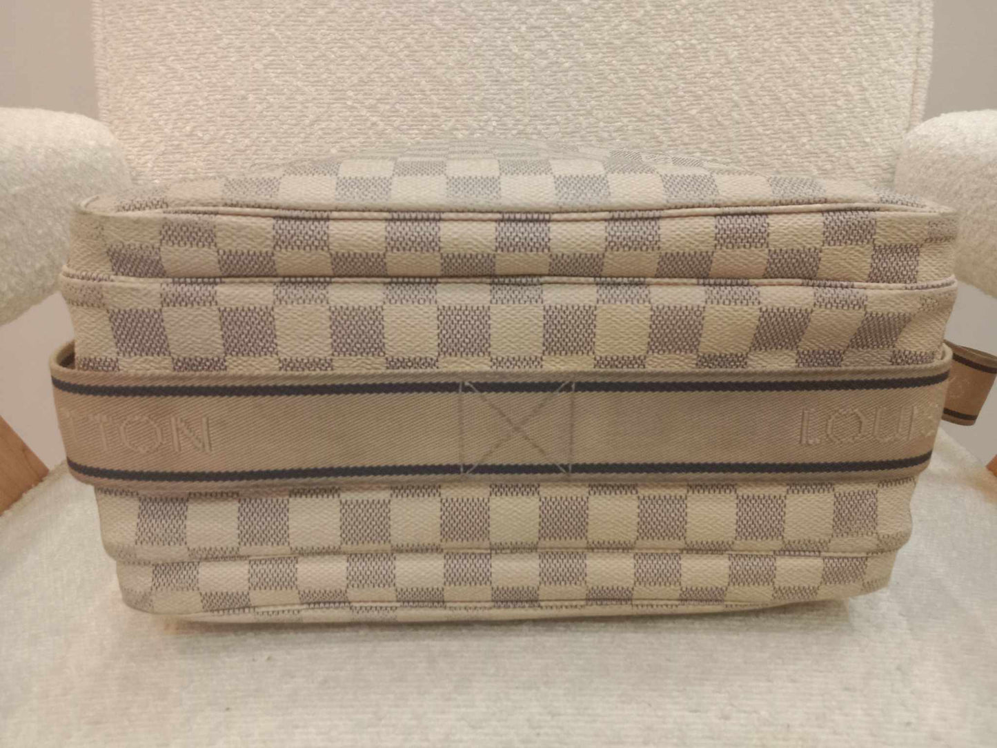 Louis Vuitton Naviglio Damier Azur MM