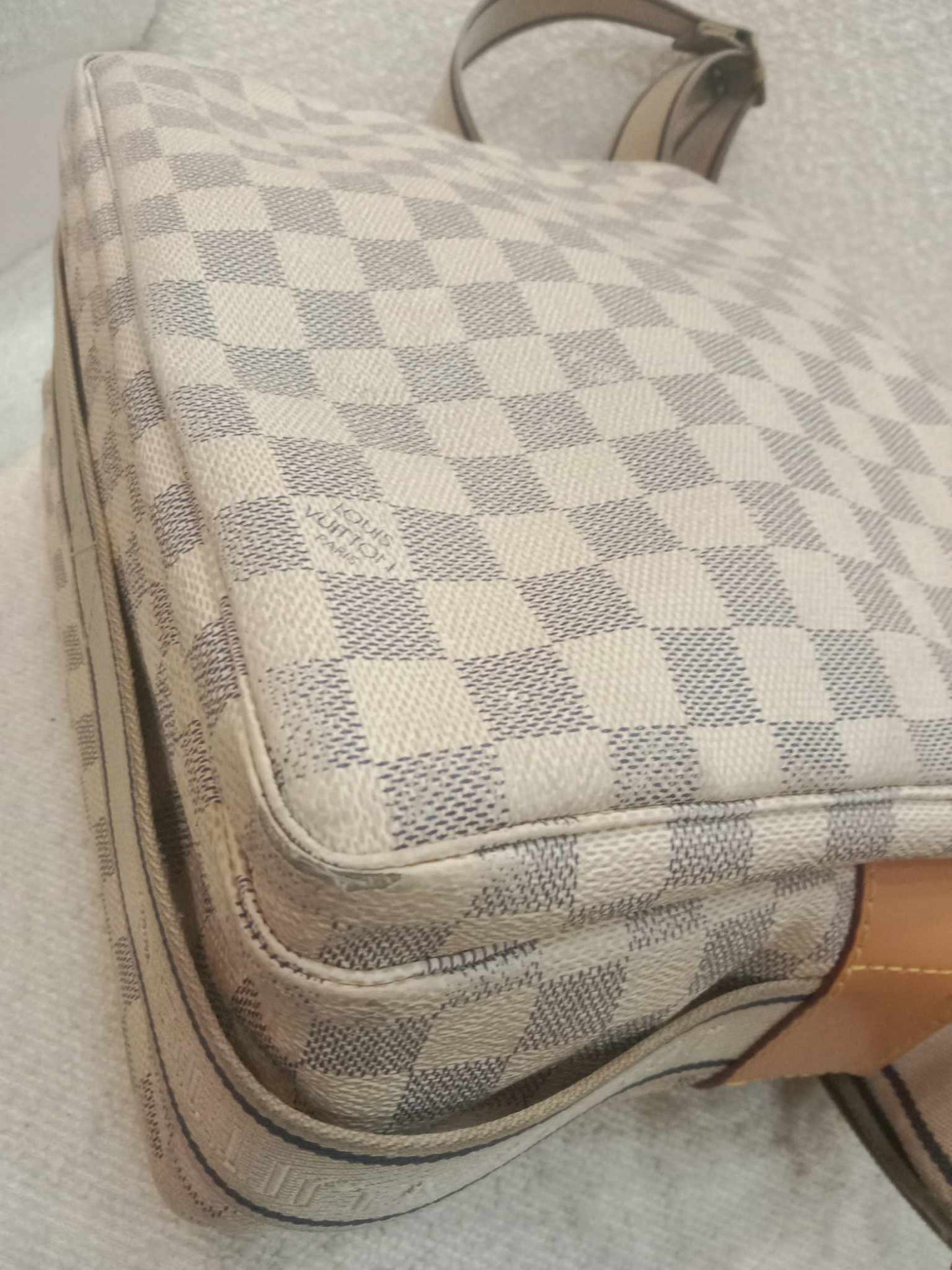 Louis Vuitton Naviglio Damier Azur MM
