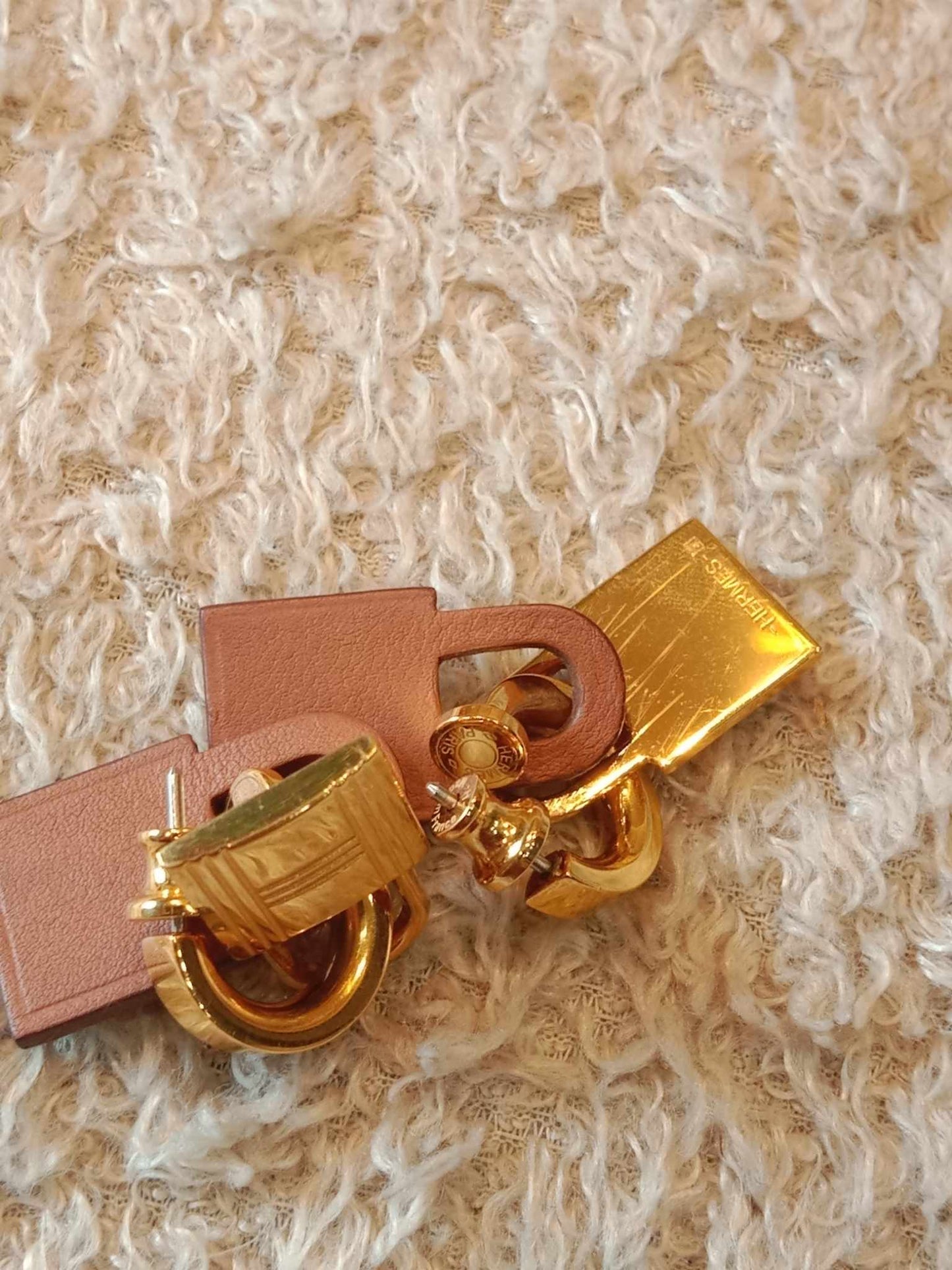 Hermes O'Kelly Gold on Gold Earrings Stamp Z 2021