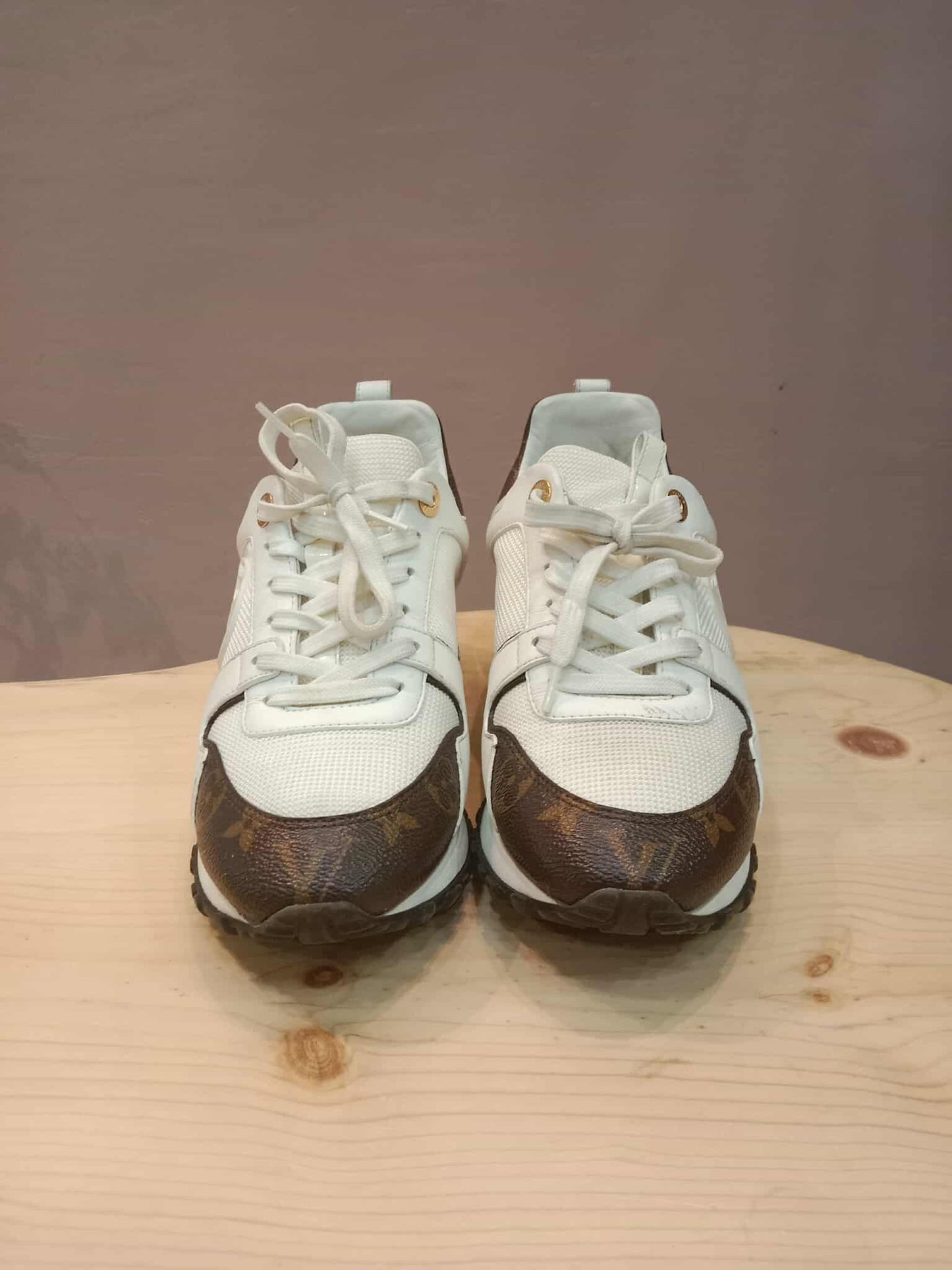 Louis Vuitton White Monogram Reverse Run Away Sneakers Size 37 (24)