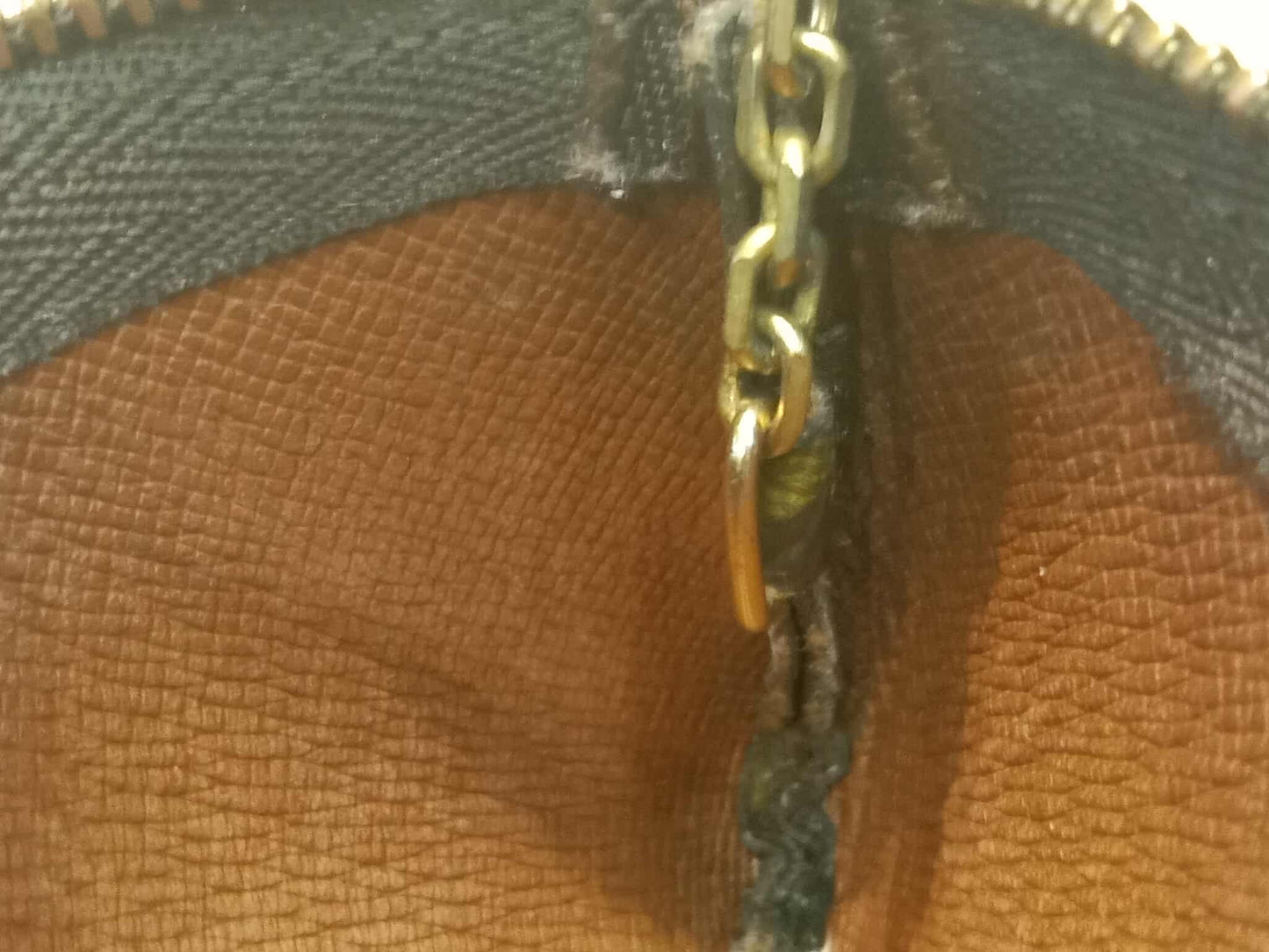 Louis Vuitton Monogram Zipped Coin Case