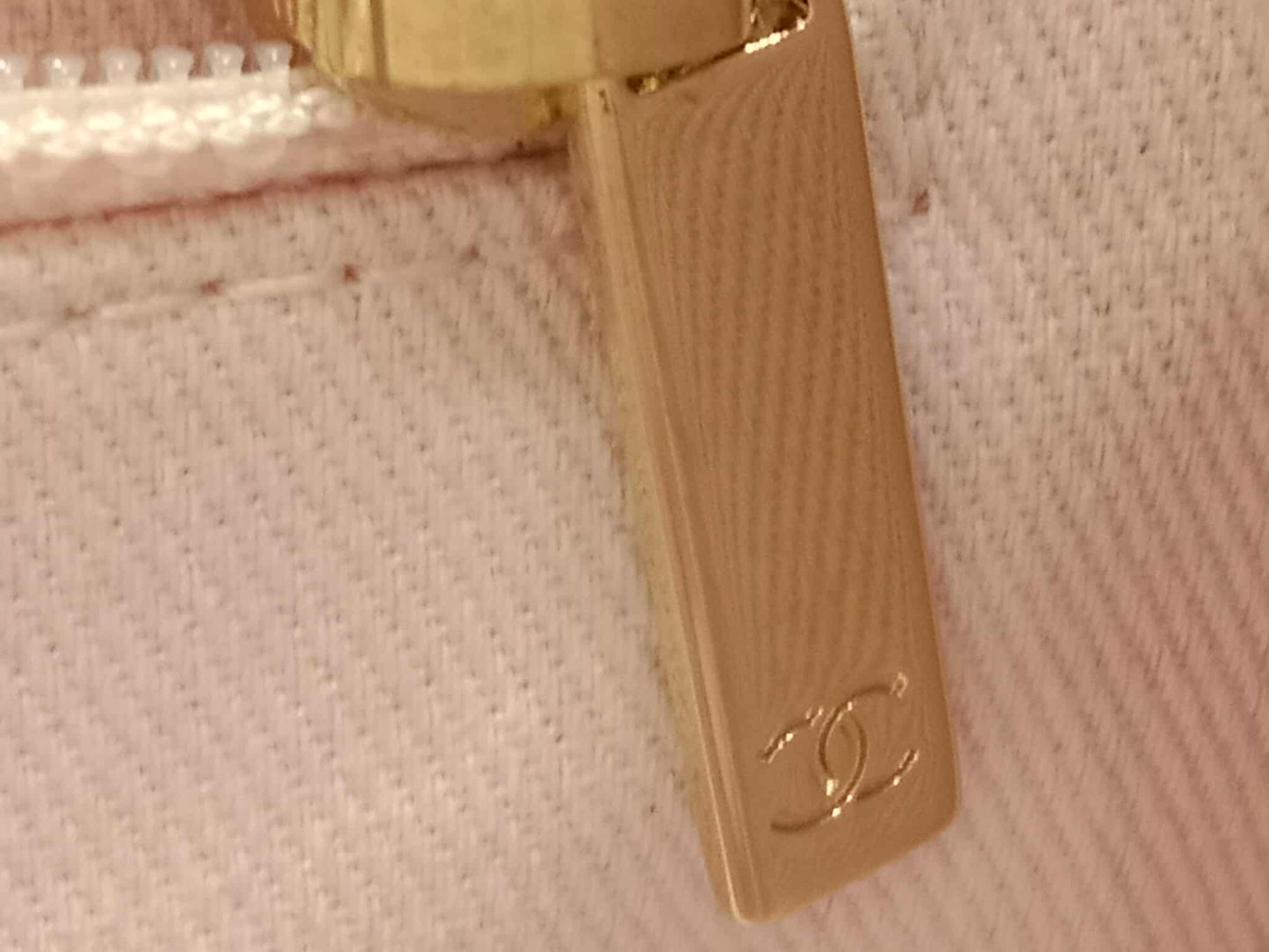 Chanel Business Affinity Light Pink Caviar Medium Microchipped