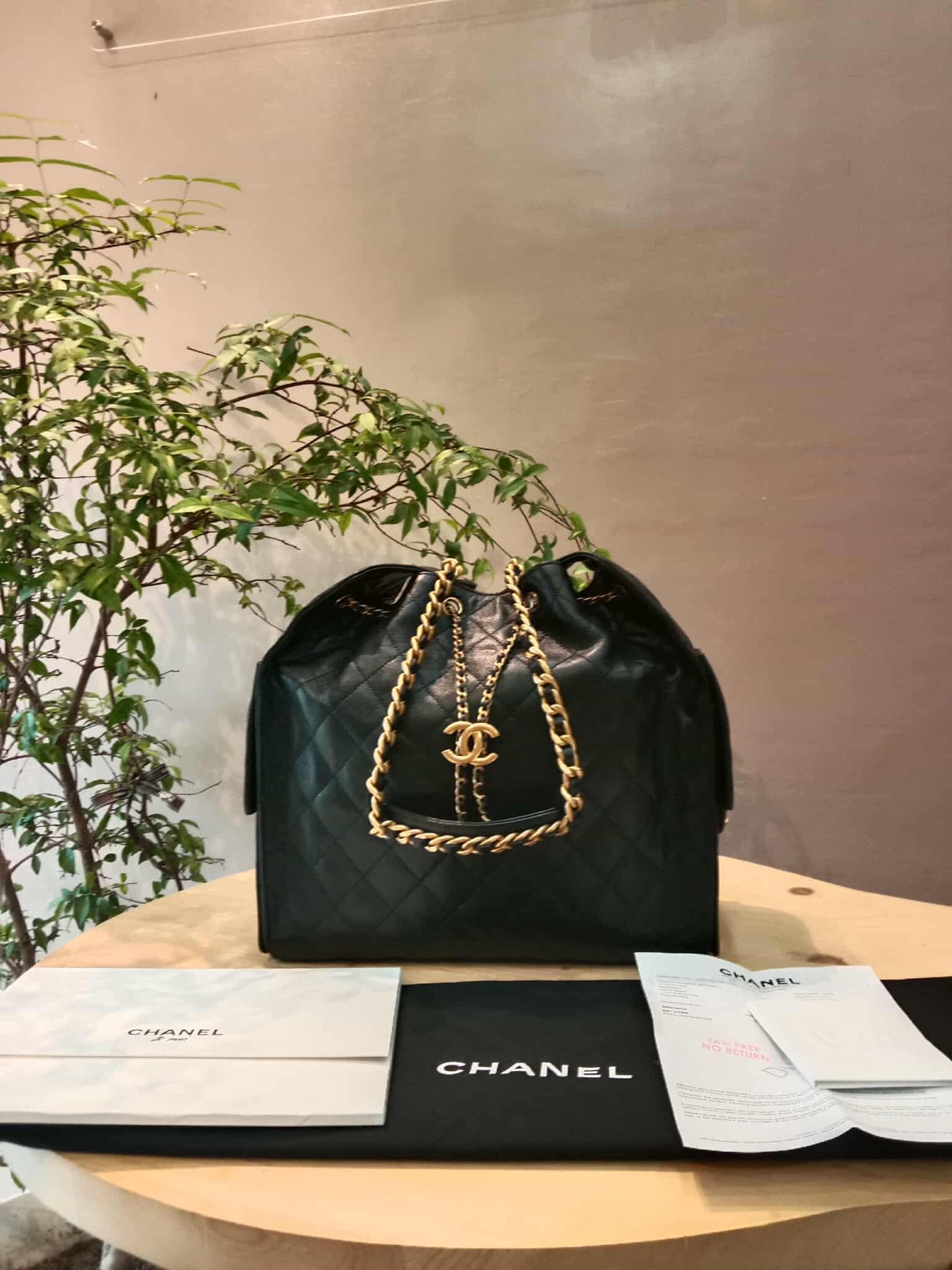 Chanel 25 Black Medium Caviar Microchipped