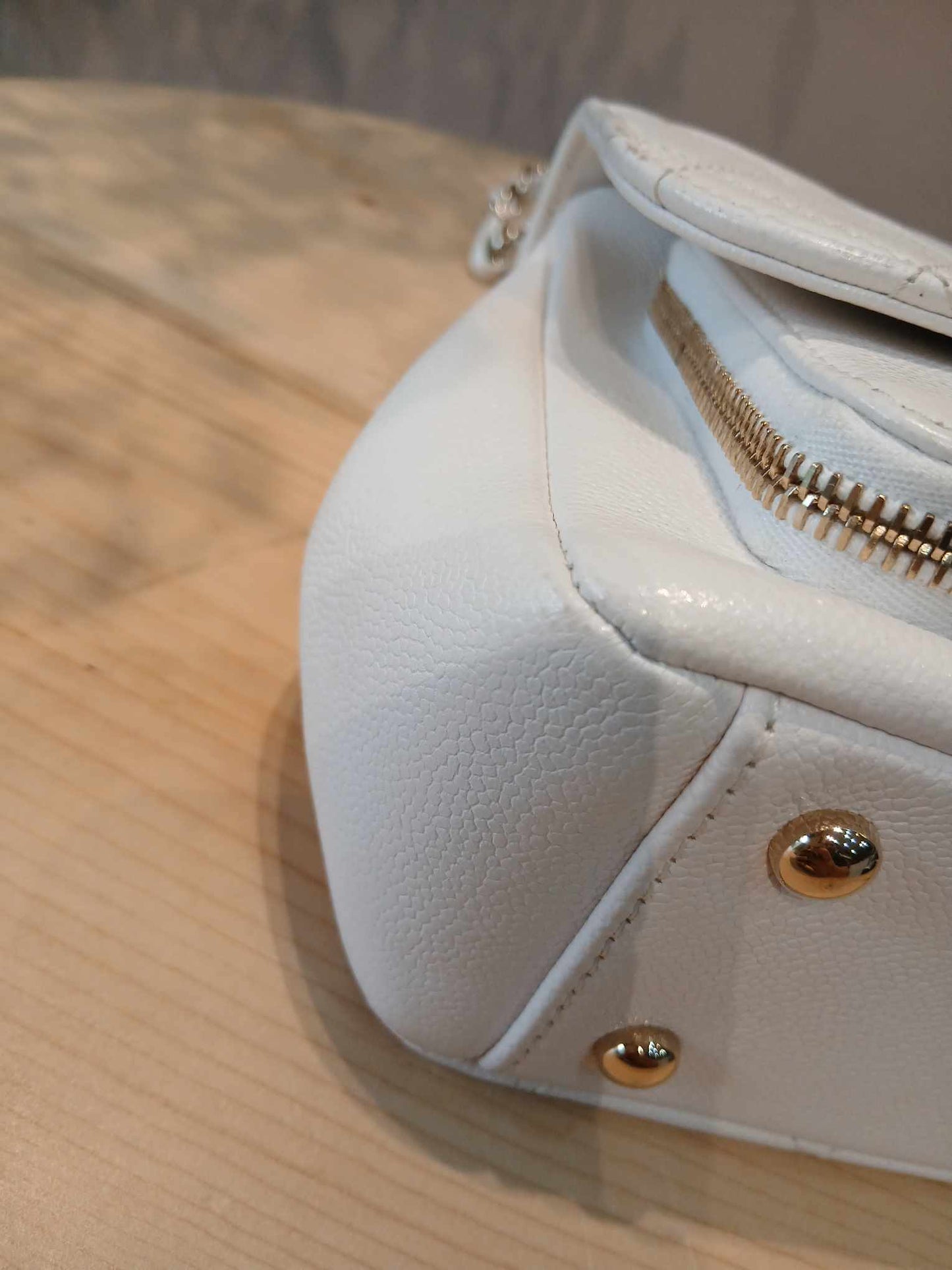 Chanel Affinity White Caviar Series 30