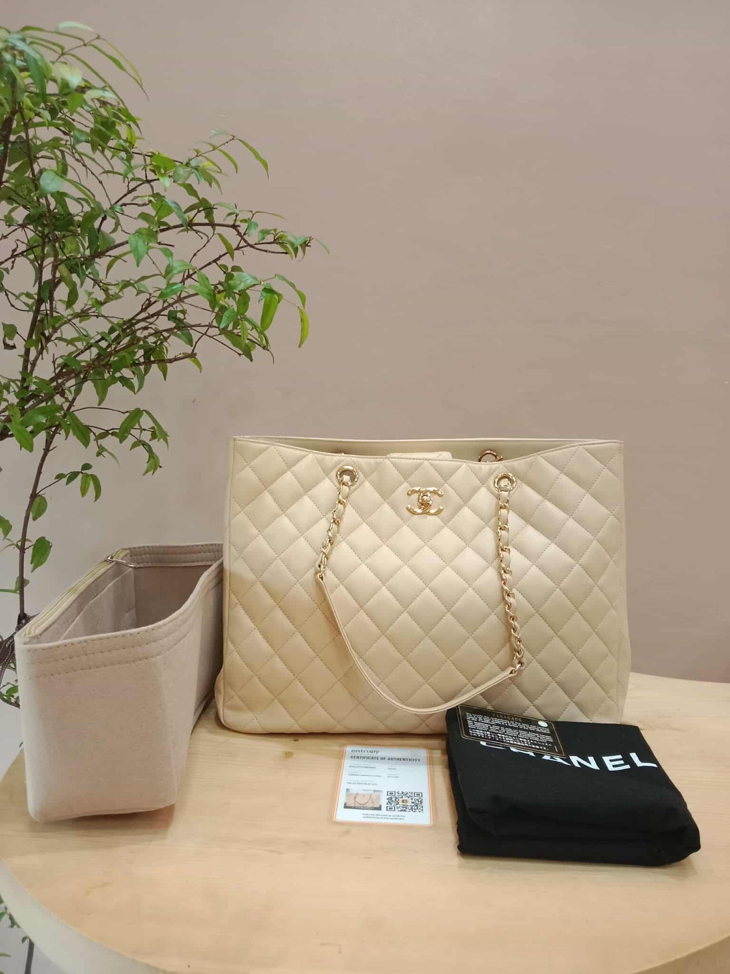 Chanel Classic CC Tote Beige Lambskin Series 21