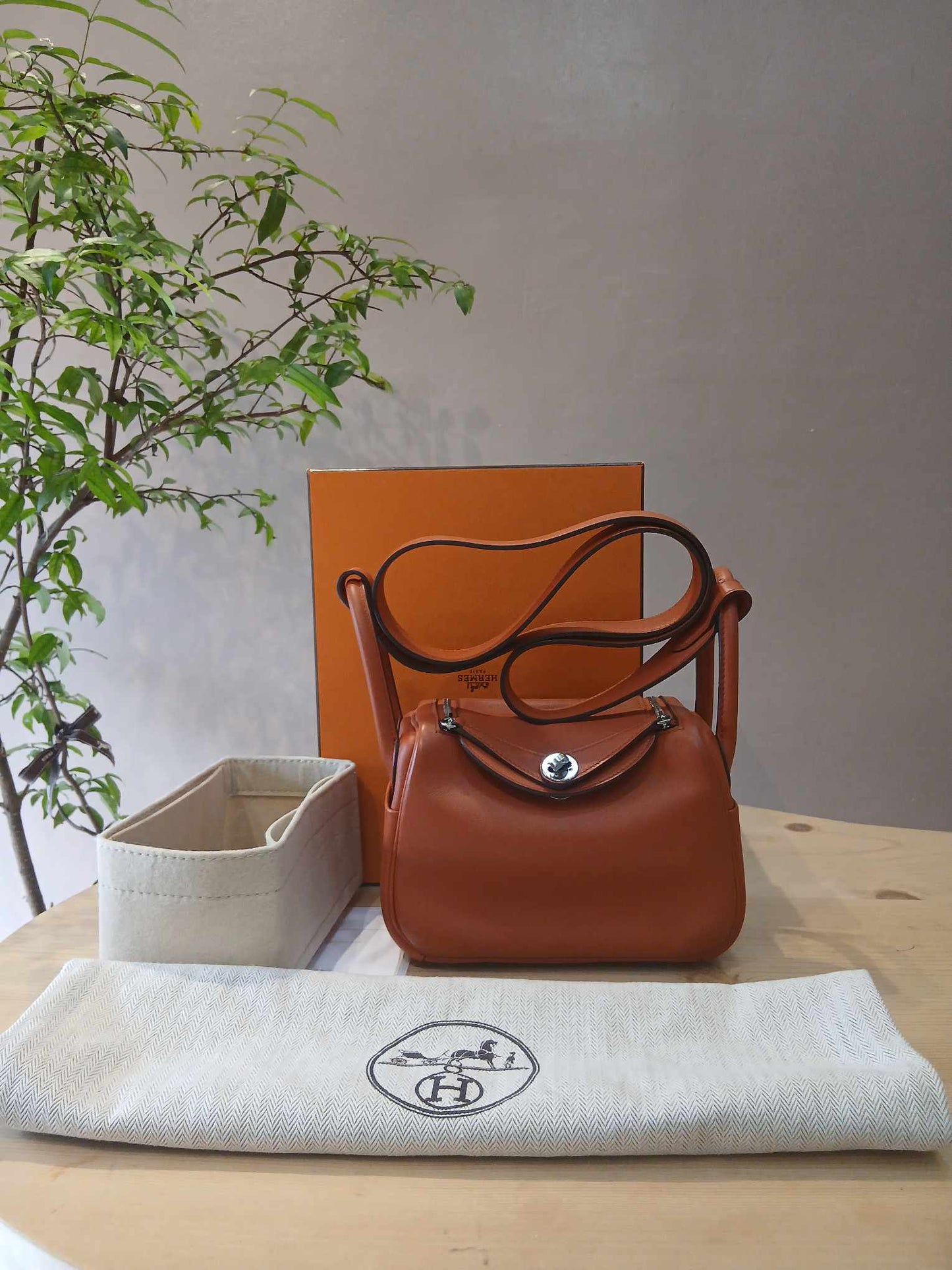 Hermes Mini Lindy Bi-Color Orange Stamp Z 2021