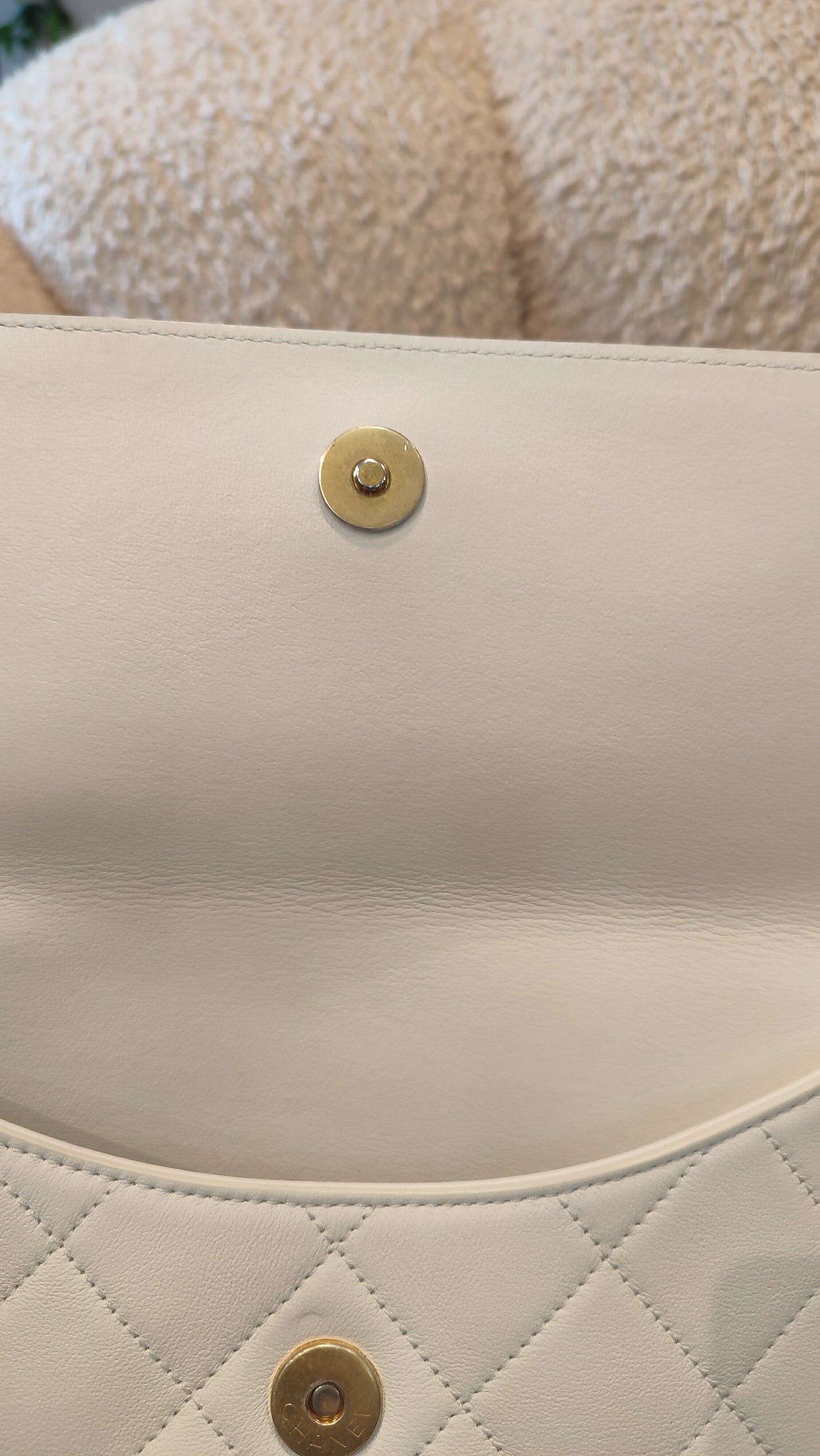 Chanel Hobo Chained Bag White Lambskin Series 31 Fullset