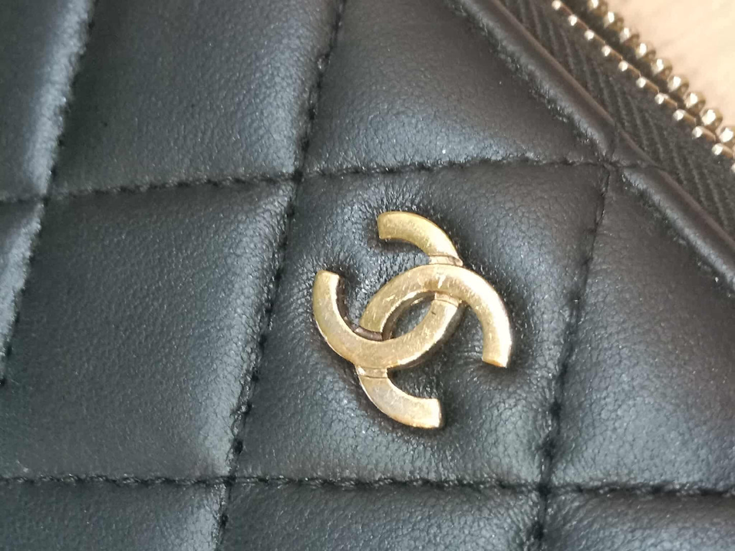 Chanel Quilted Leather Zip-Around Lambskin Wallet Series 22