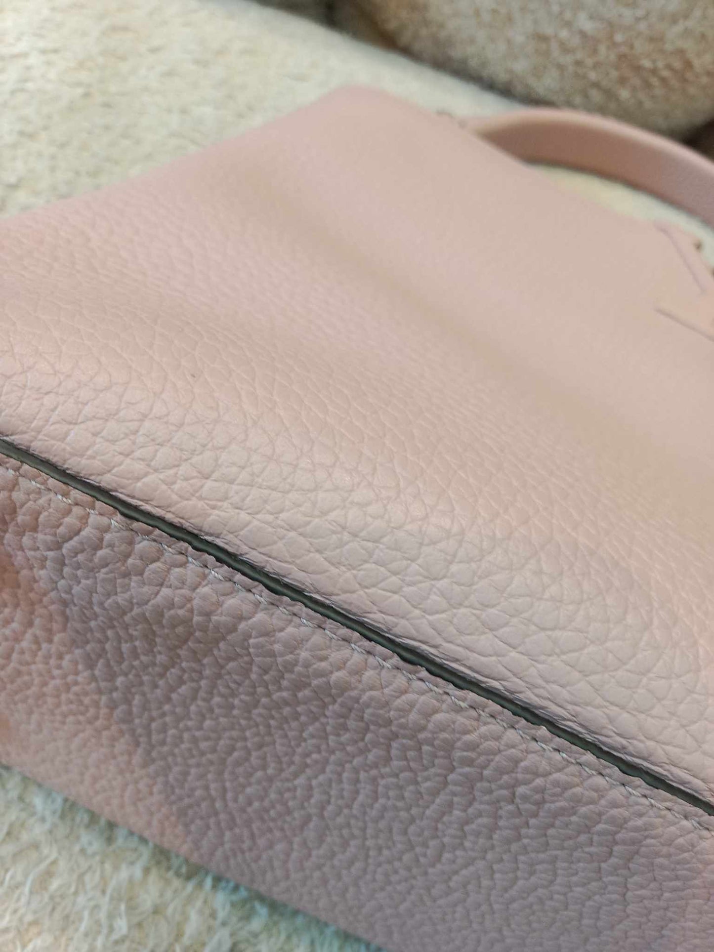 Louis Vuitton Capucine Sakura Pink PM