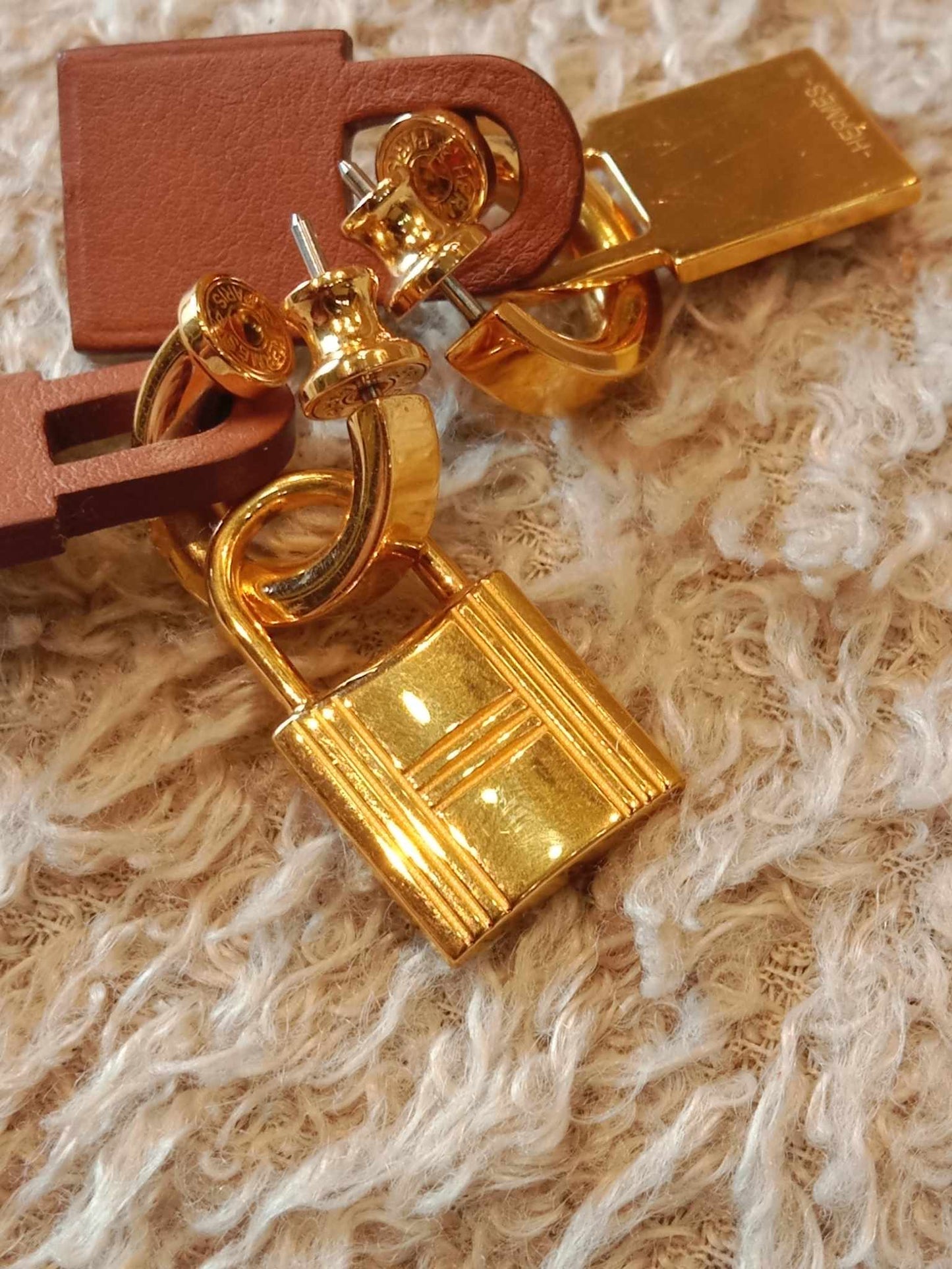 Hermes O'Kelly Gold on Gold Earrings Stamp Z 2021