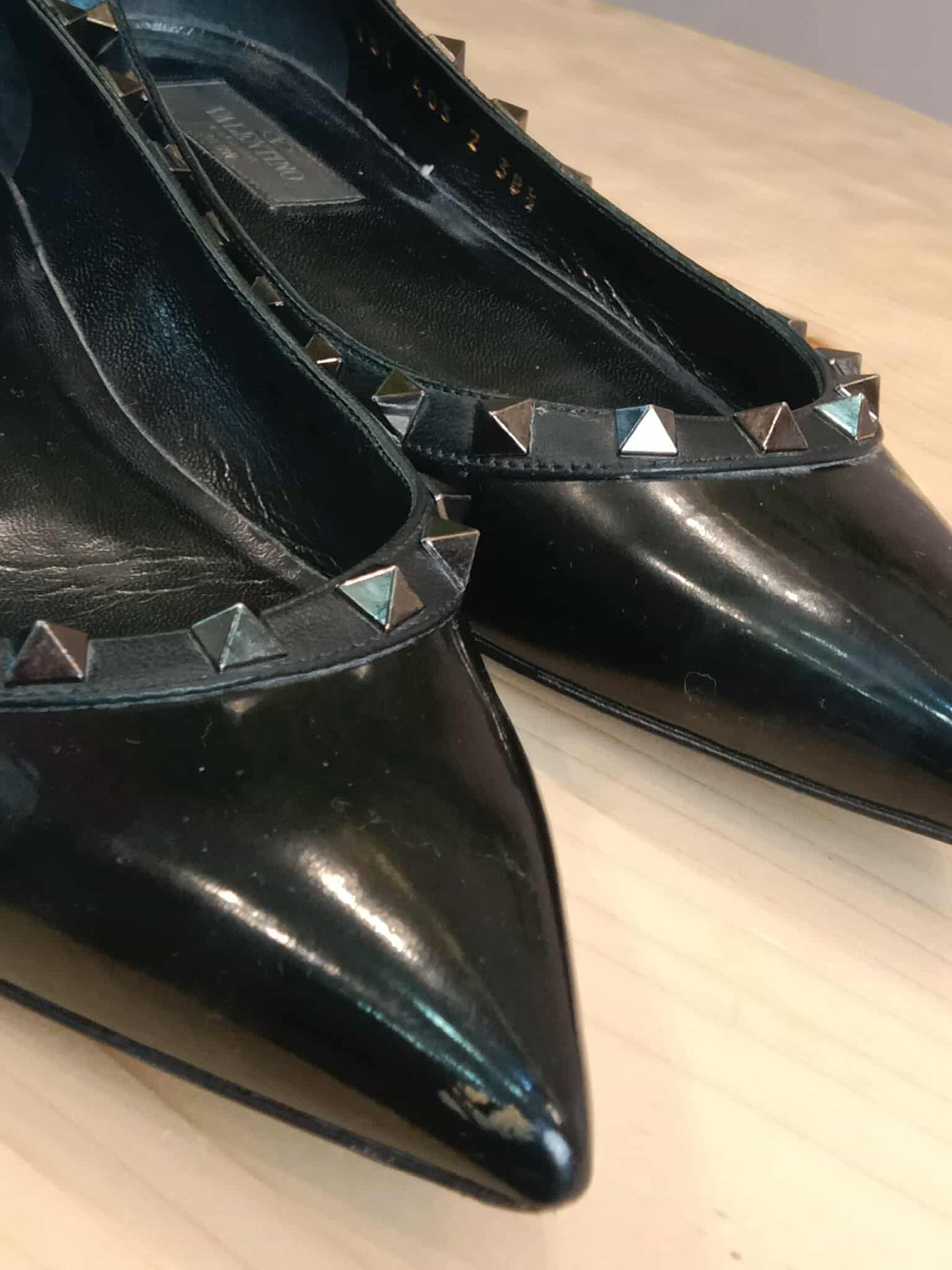Valentino Garavani Black Patent Rockstud Pointed Toe Flat Size 38 1/2