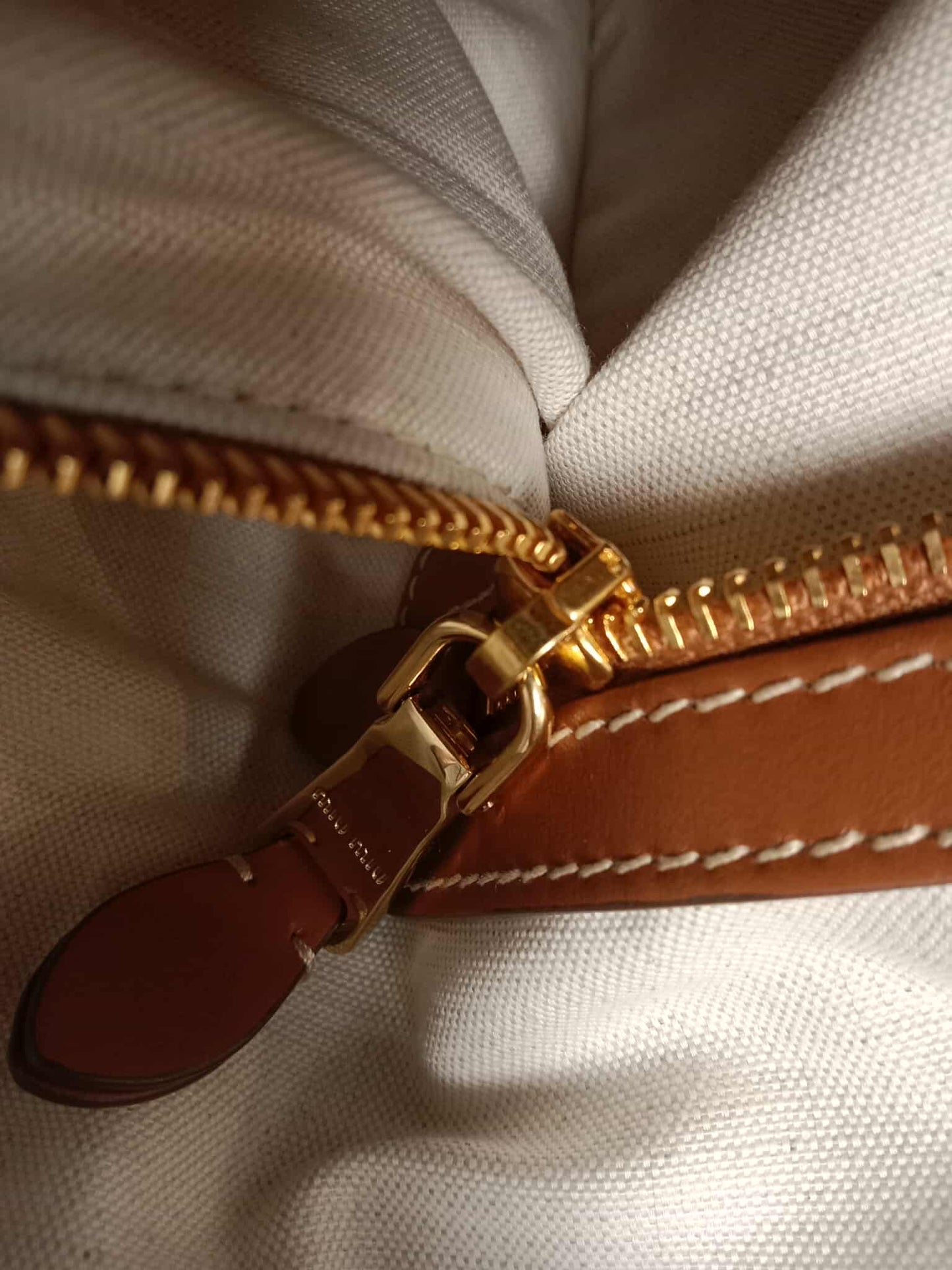Miu Miu Ivy Tote Tan Medium