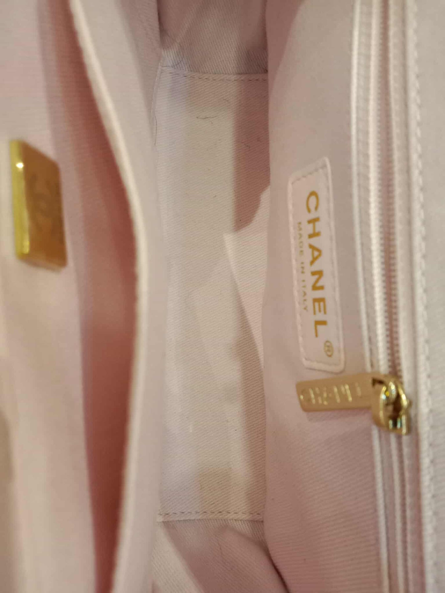 Chanel Business Affinity Light Pink Caviar Medium Microchipped