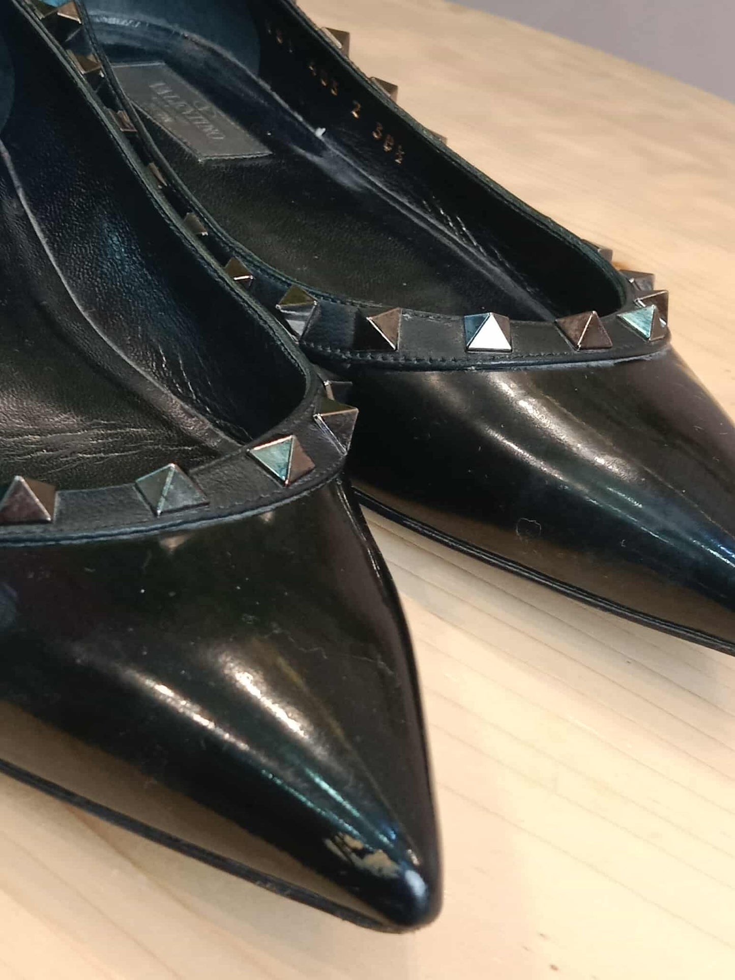 Valentino Garavani Black Patent Rockstud Pointed Toe Flat Size 38 1/2