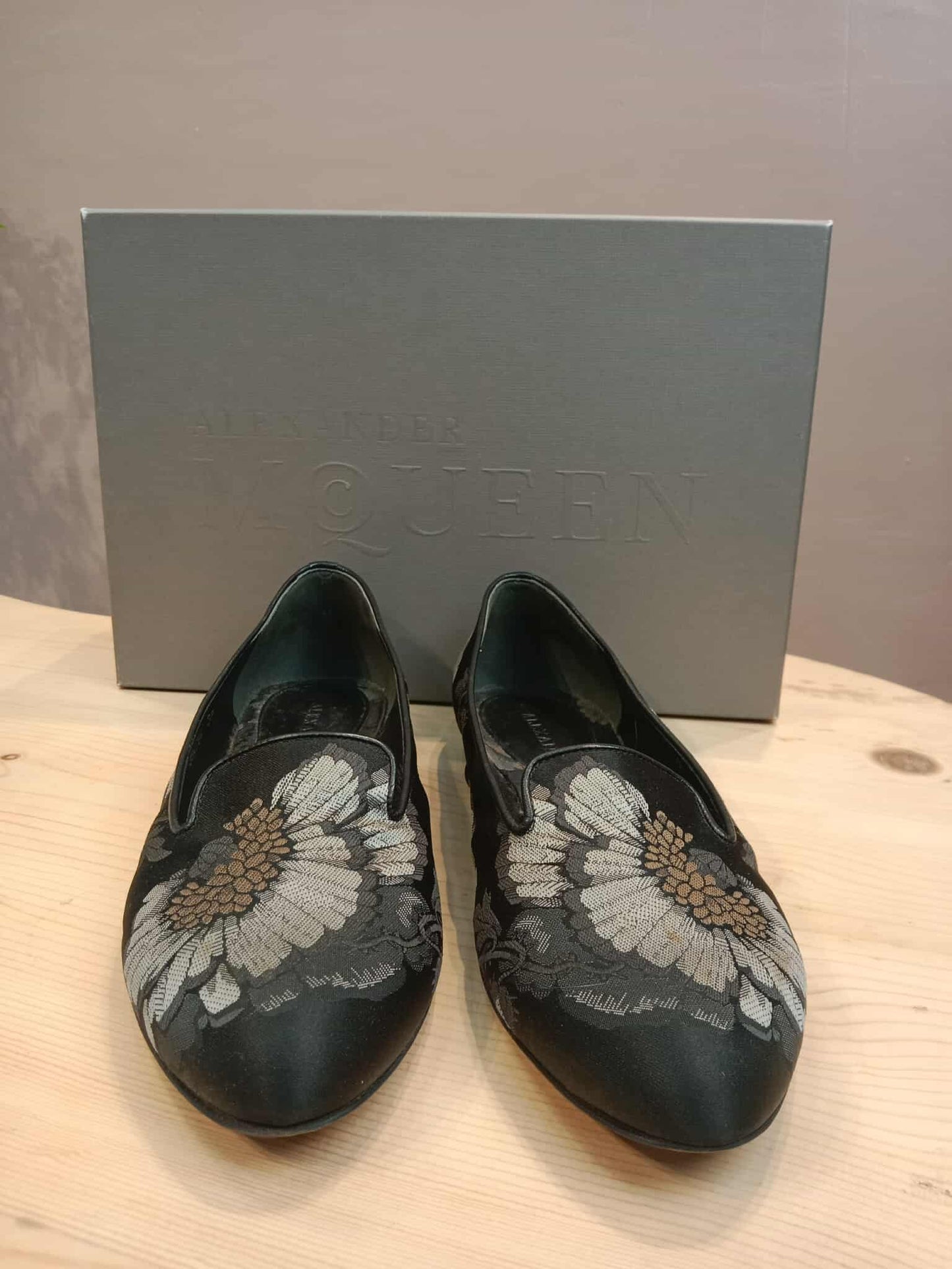 Alexander McQueen Silk Loafer Flats Black Sie 38