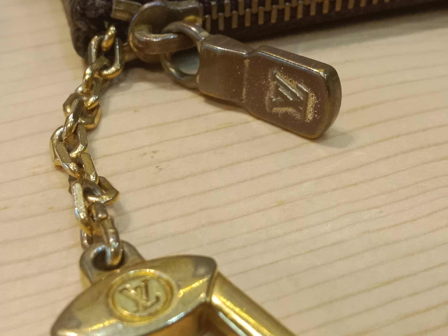 Louis Vuitton Monogram Zipped Coin Case