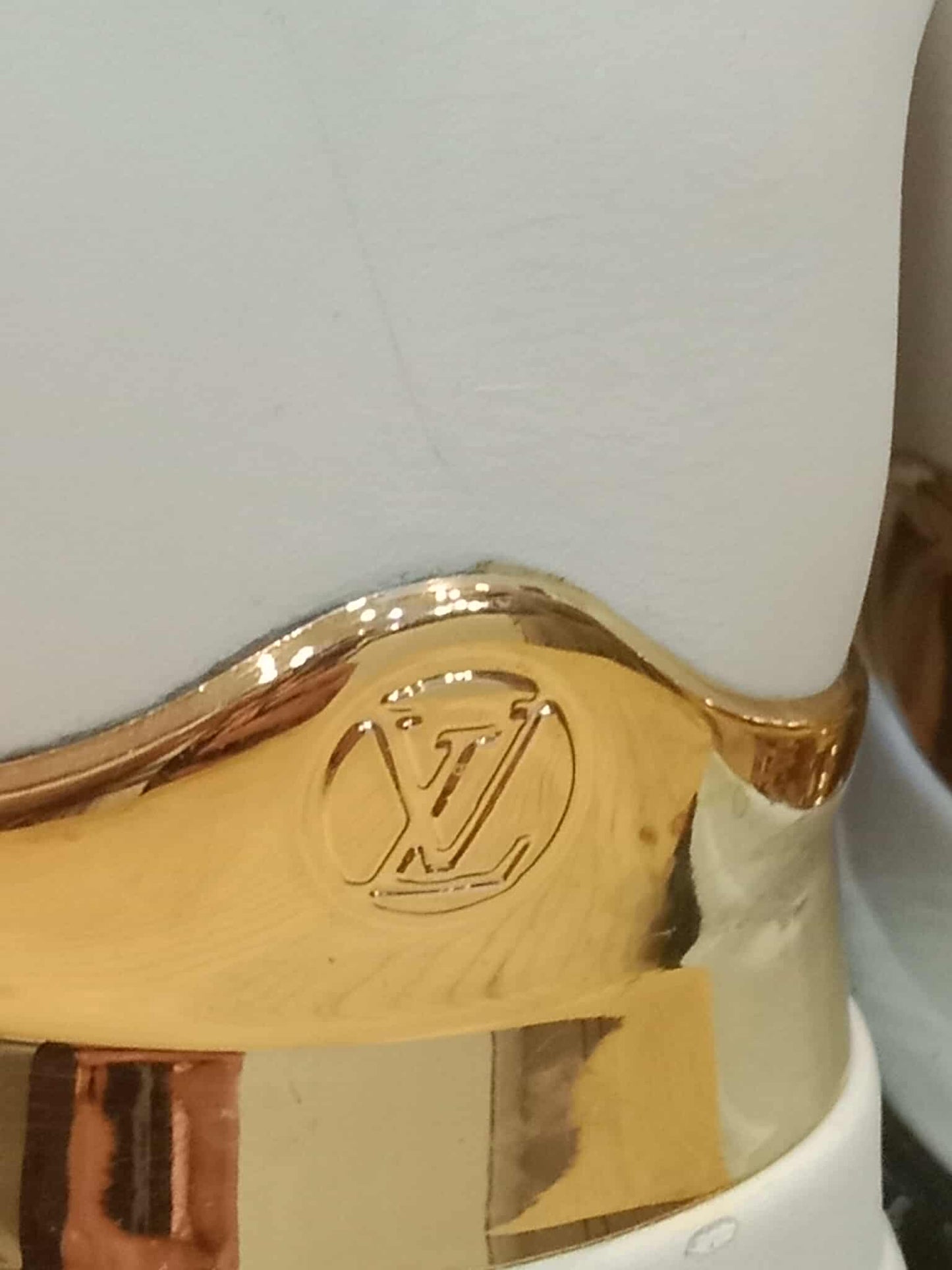 Louis Vuitton White Monogram Reverse Run Away Sneakers Size 37 (24)