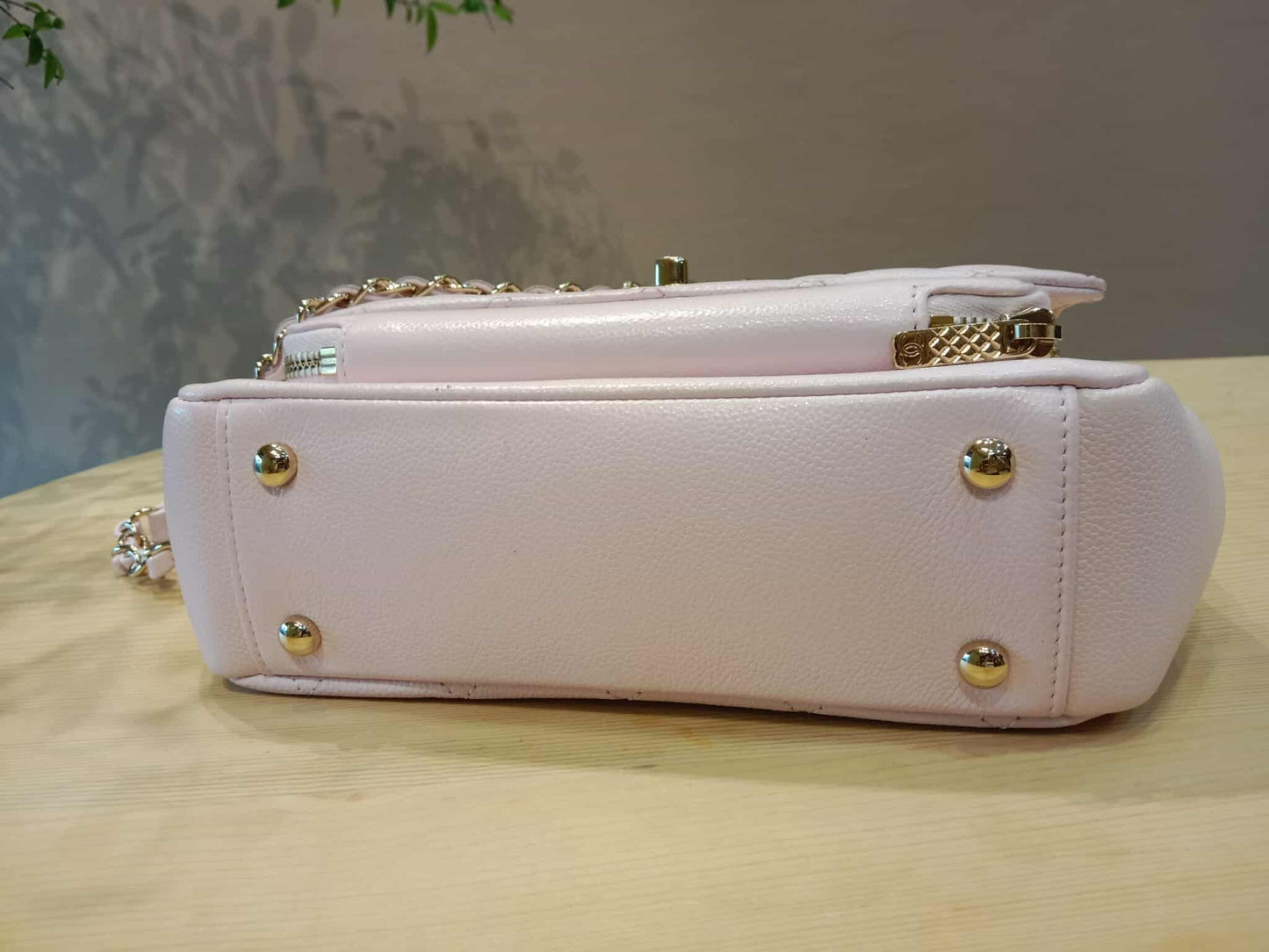 Chanel Business Affinity Light Pink Caviar Medium Microchipped