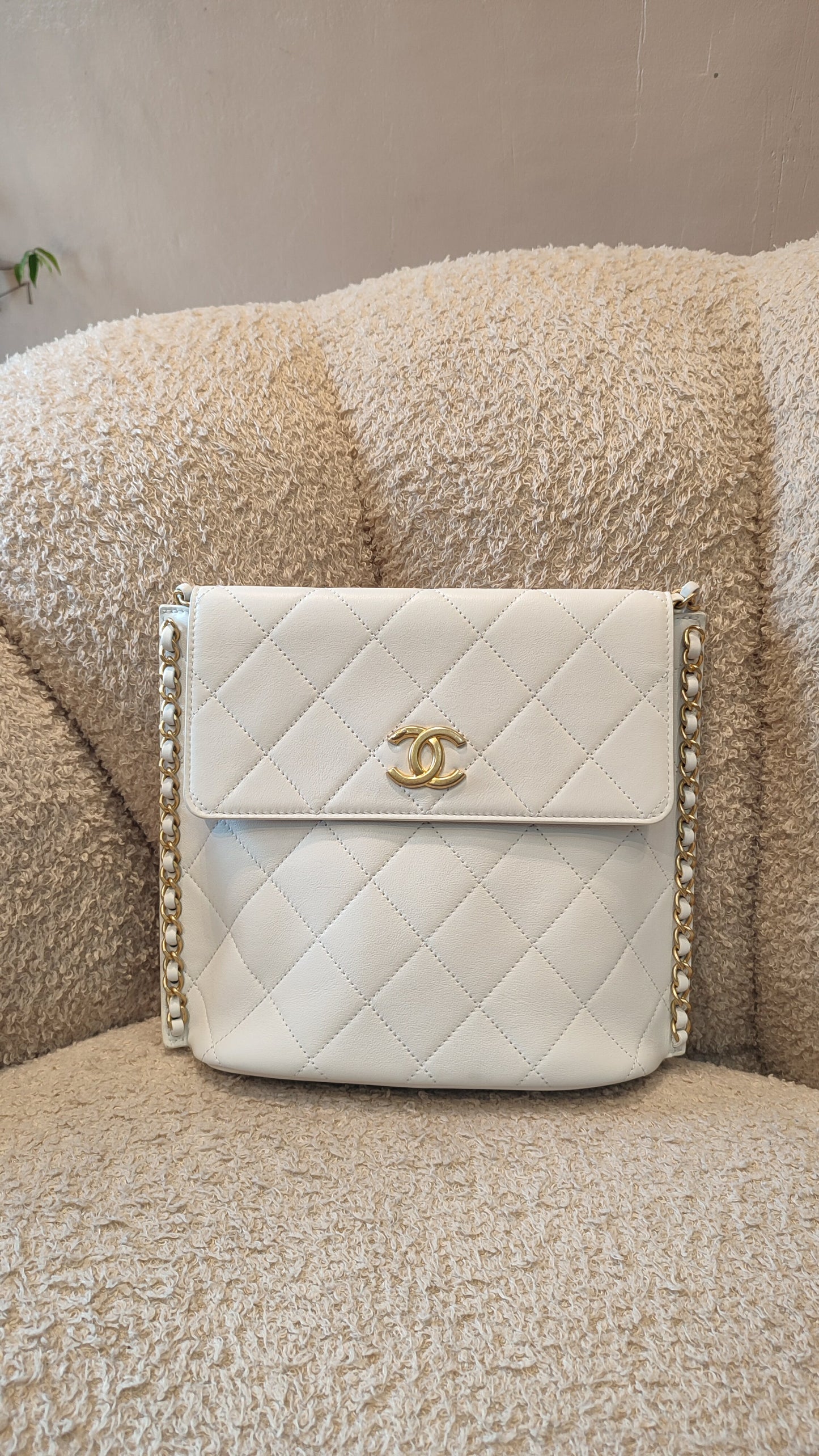 Chanel Hobo Chained Bag White Lambskin Series 31 Fullset