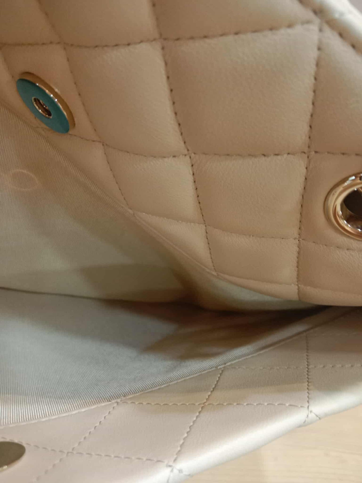 Chanel Classic CC Tote Beige Lambskin Series 21