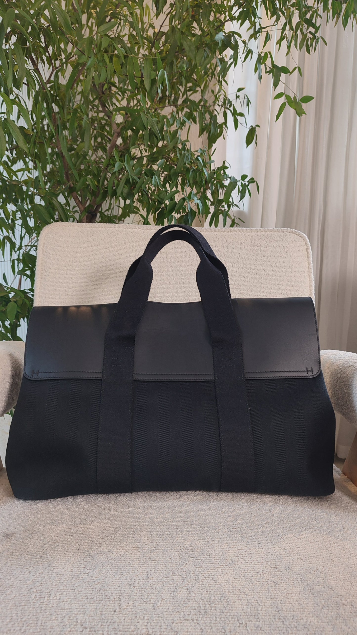 Hermes Valparaiso MM Black Bag