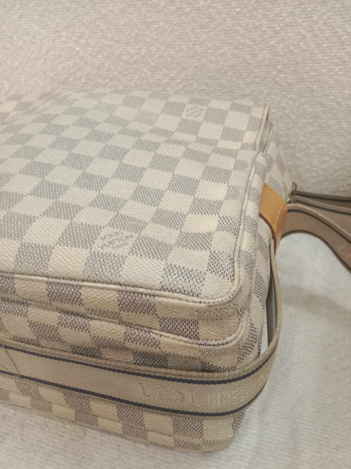 Louis Vuitton Naviglio Damier Azur MM