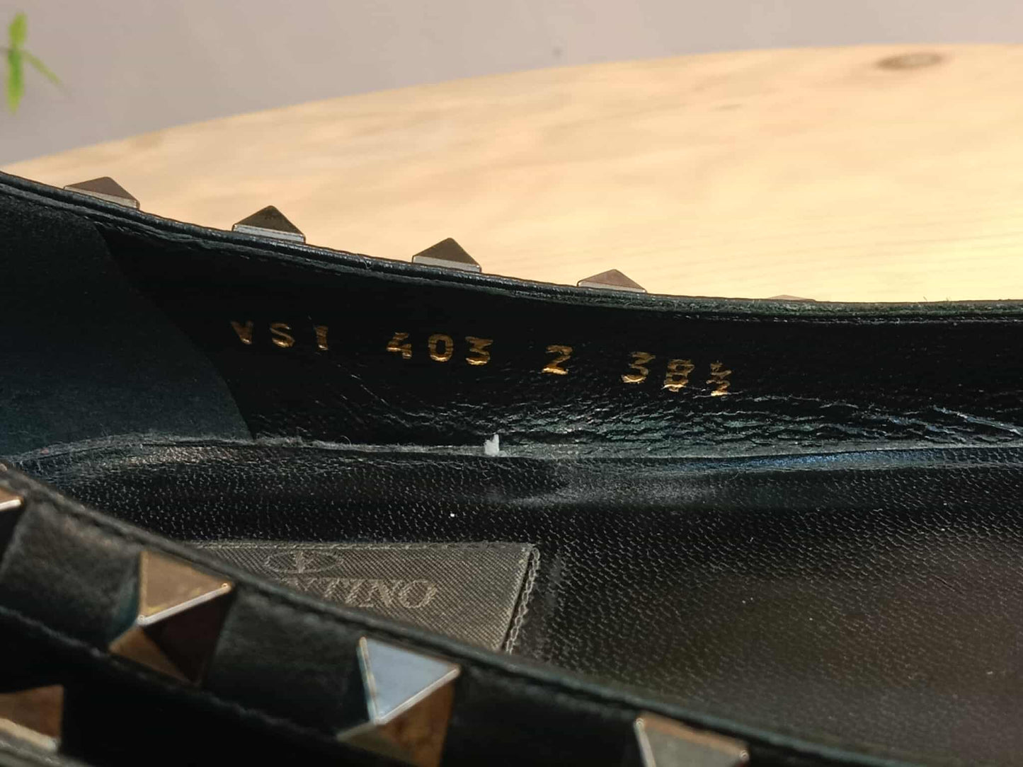 Valentino Garavani Black Patent Rockstud Pointed Toe Flat Size 38 1/2