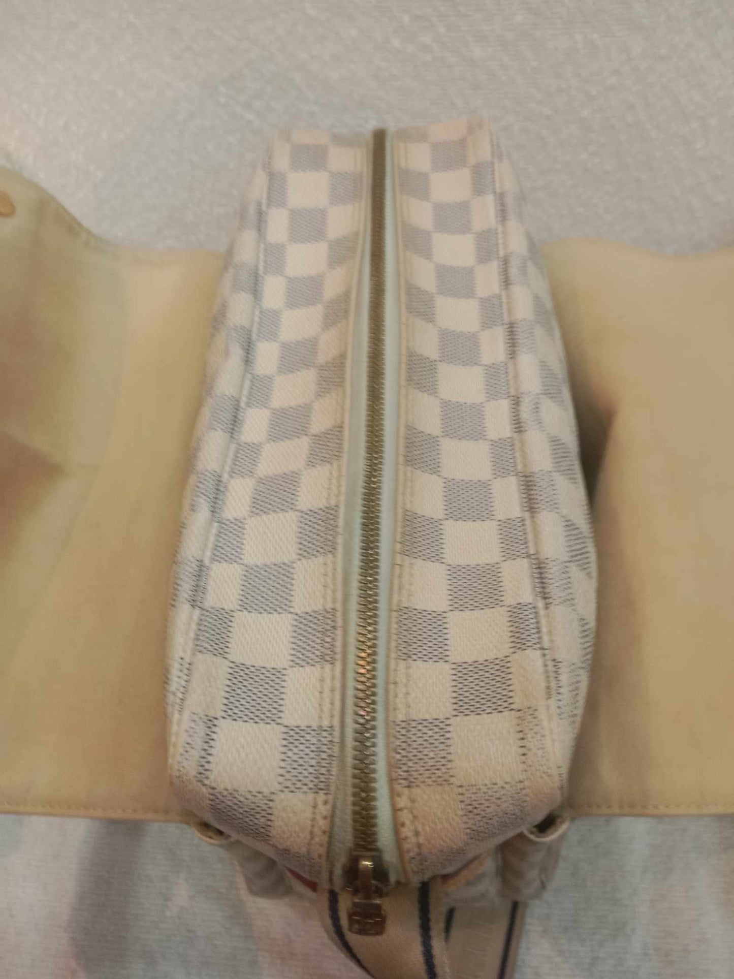Louis Vuitton Naviglio Damier Azur MM