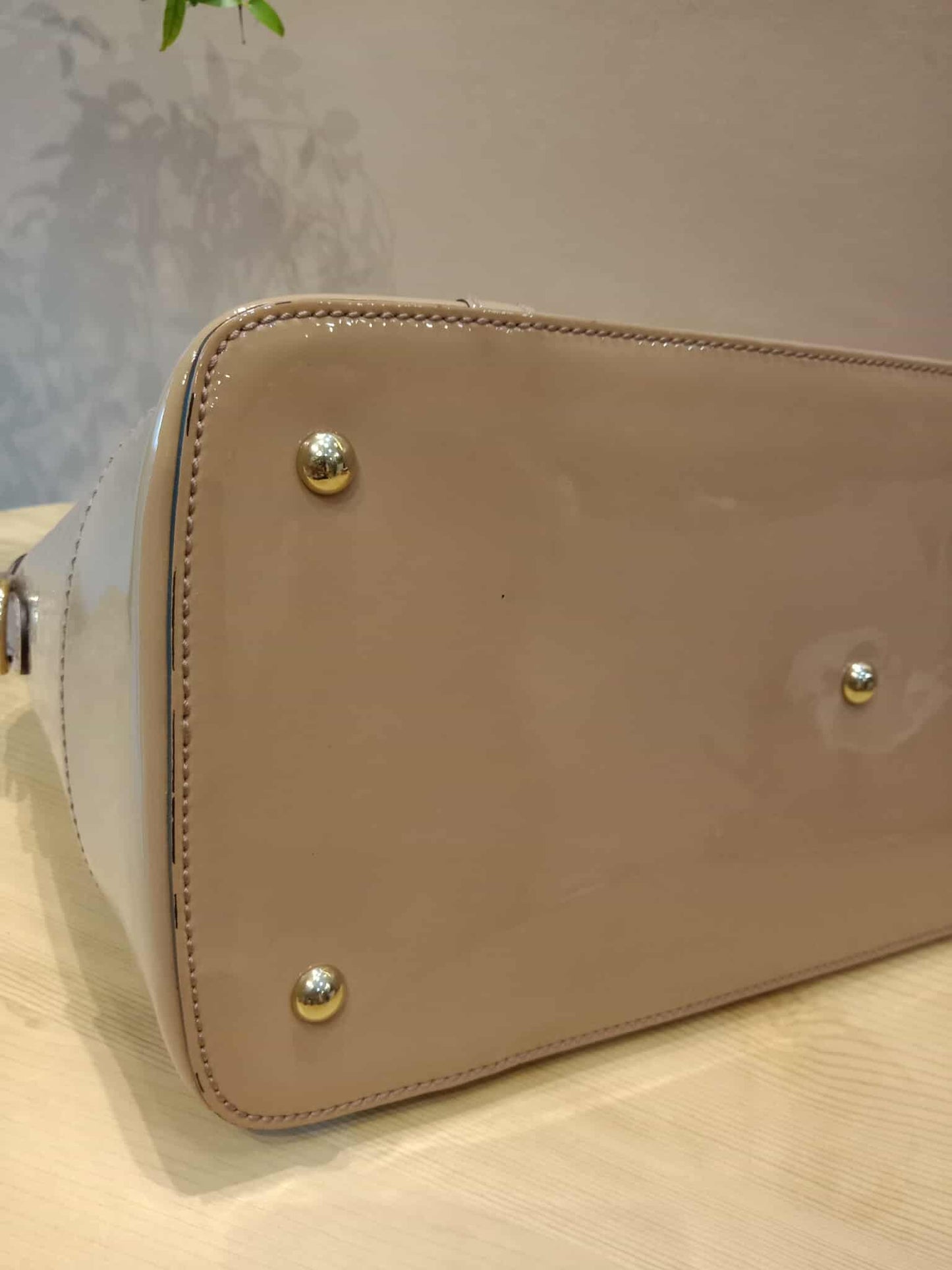 Gucci Beige Microguccissima Nice Patent Leather Satchel Bag