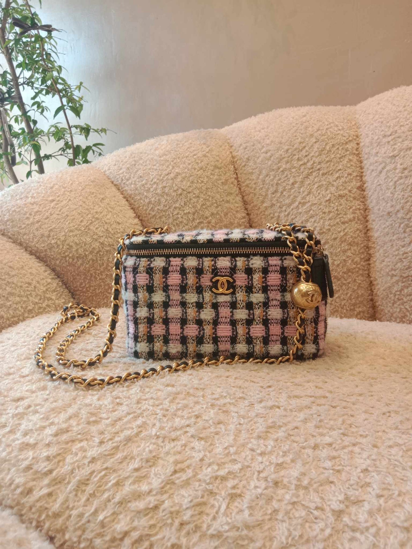 Chanel Tweed Pearlcrush Vanity Case Microchipped