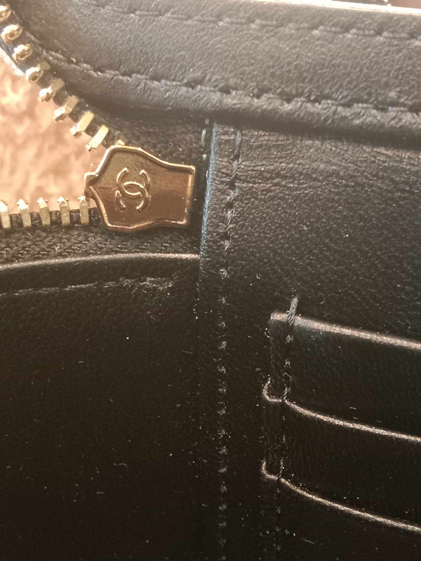 Chanel Tweed Pearlcrush Vanity Case Microchipped