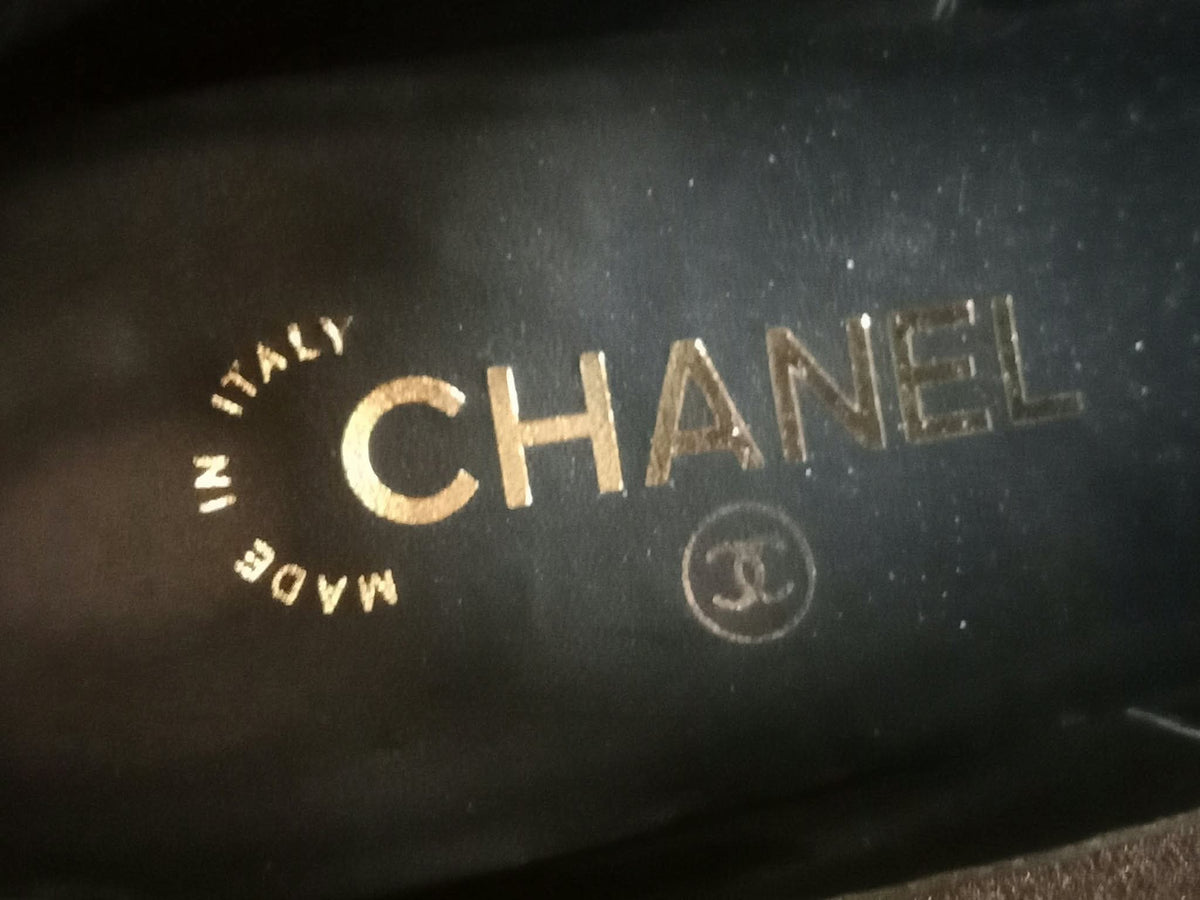 Chanel Calfskin Patent Cap Toe Short Boots Pre-Fall 2019 Collection Size 37.5