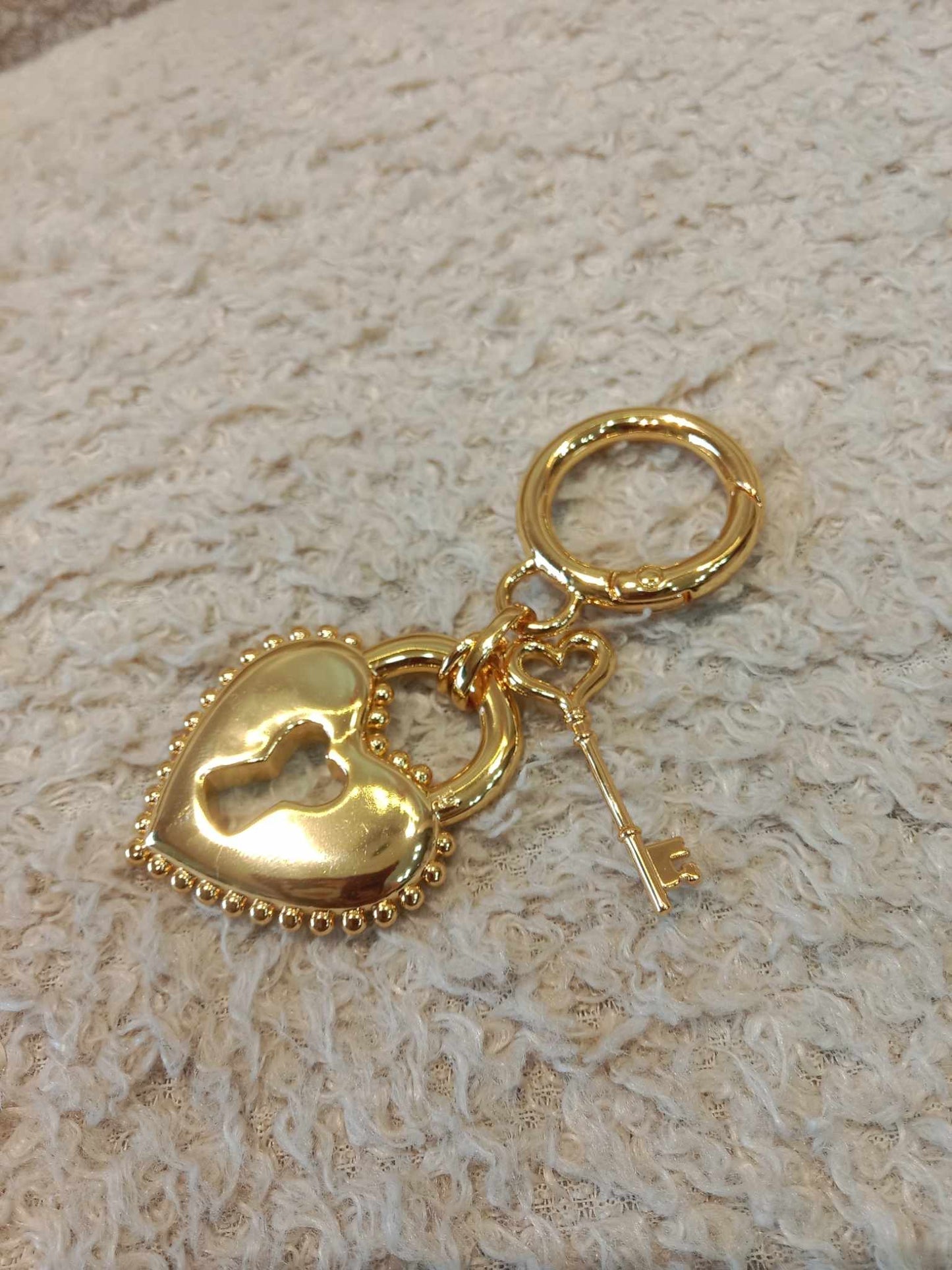 Voneworld Official Heart Lock 3D Bag Charm
