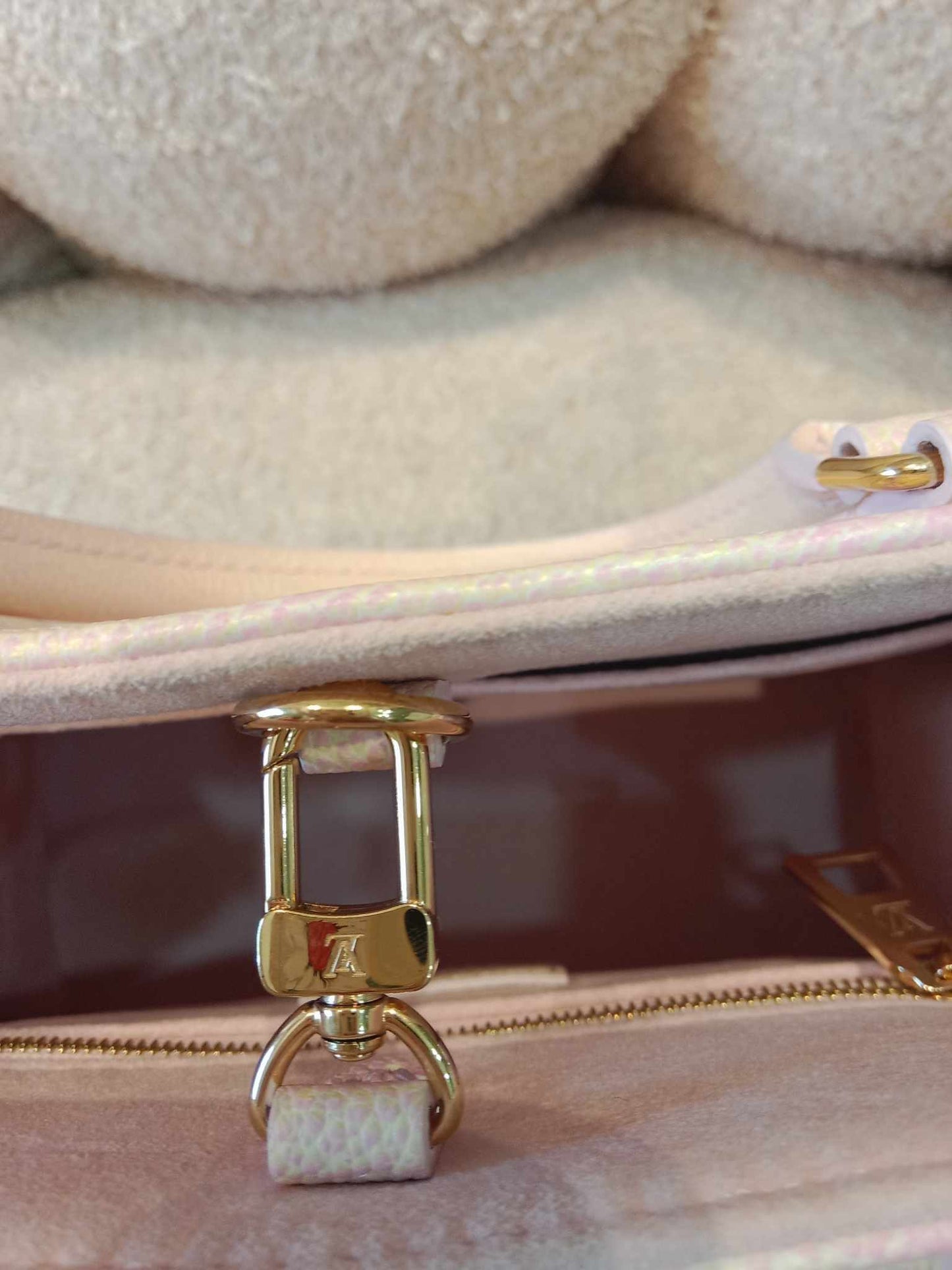 Louis Vuitton OTG PM Monogram Empreinte Rose