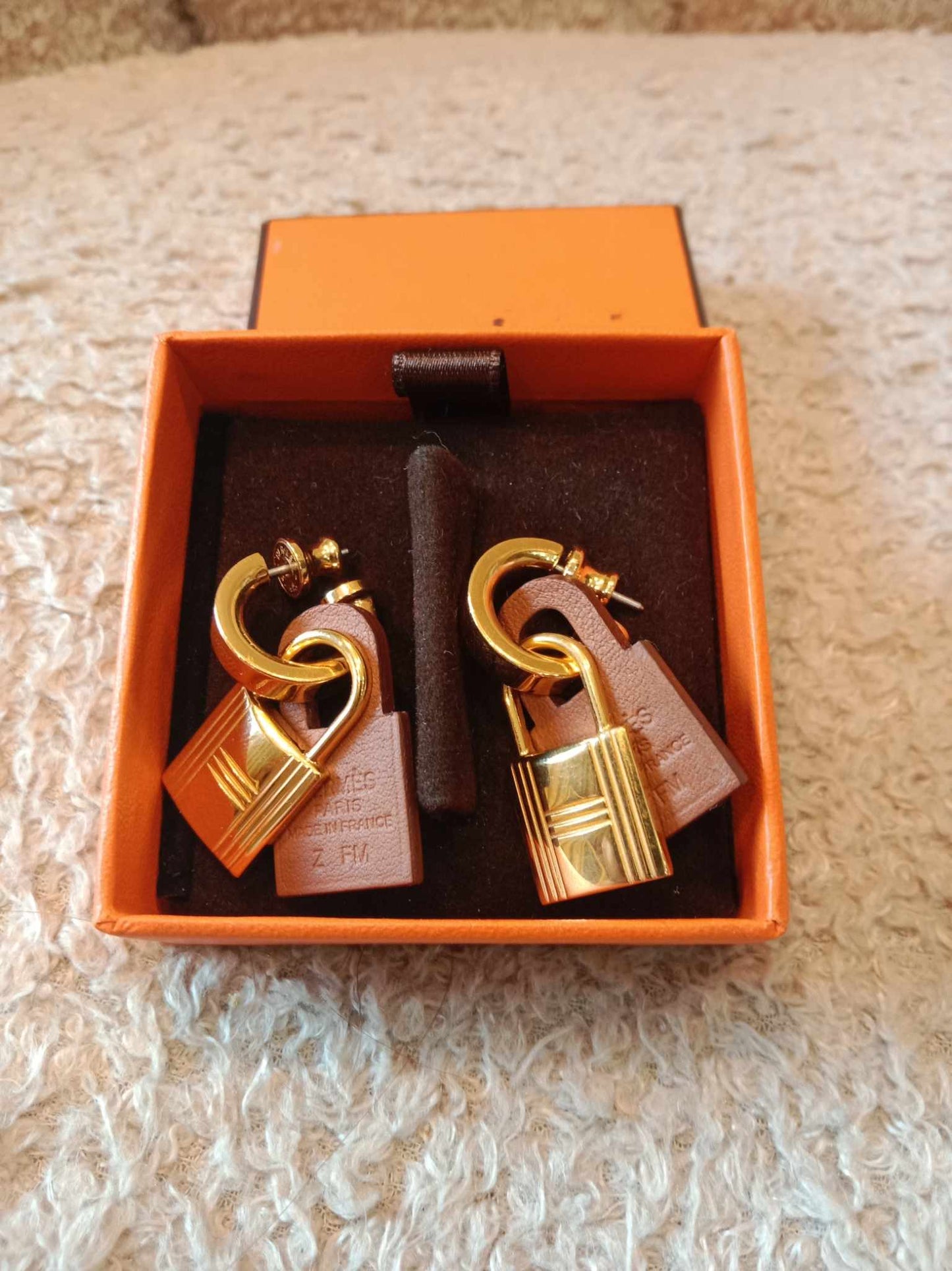 Hermes O'Kelly Gold on Gold Earrings Stamp Z 2021