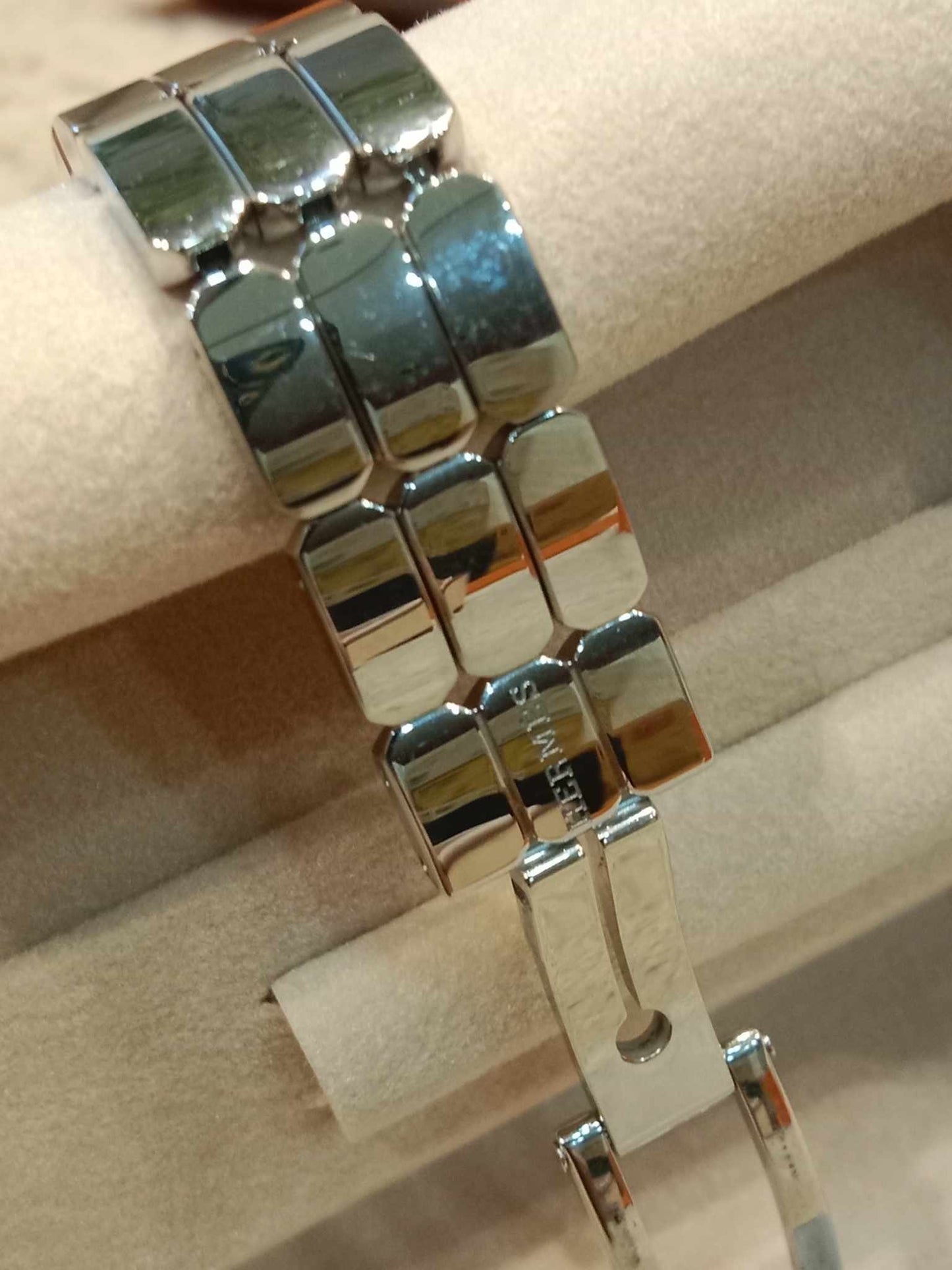 Hermes Stainless Steel Diamond 16mm Kelly Quartz Watch