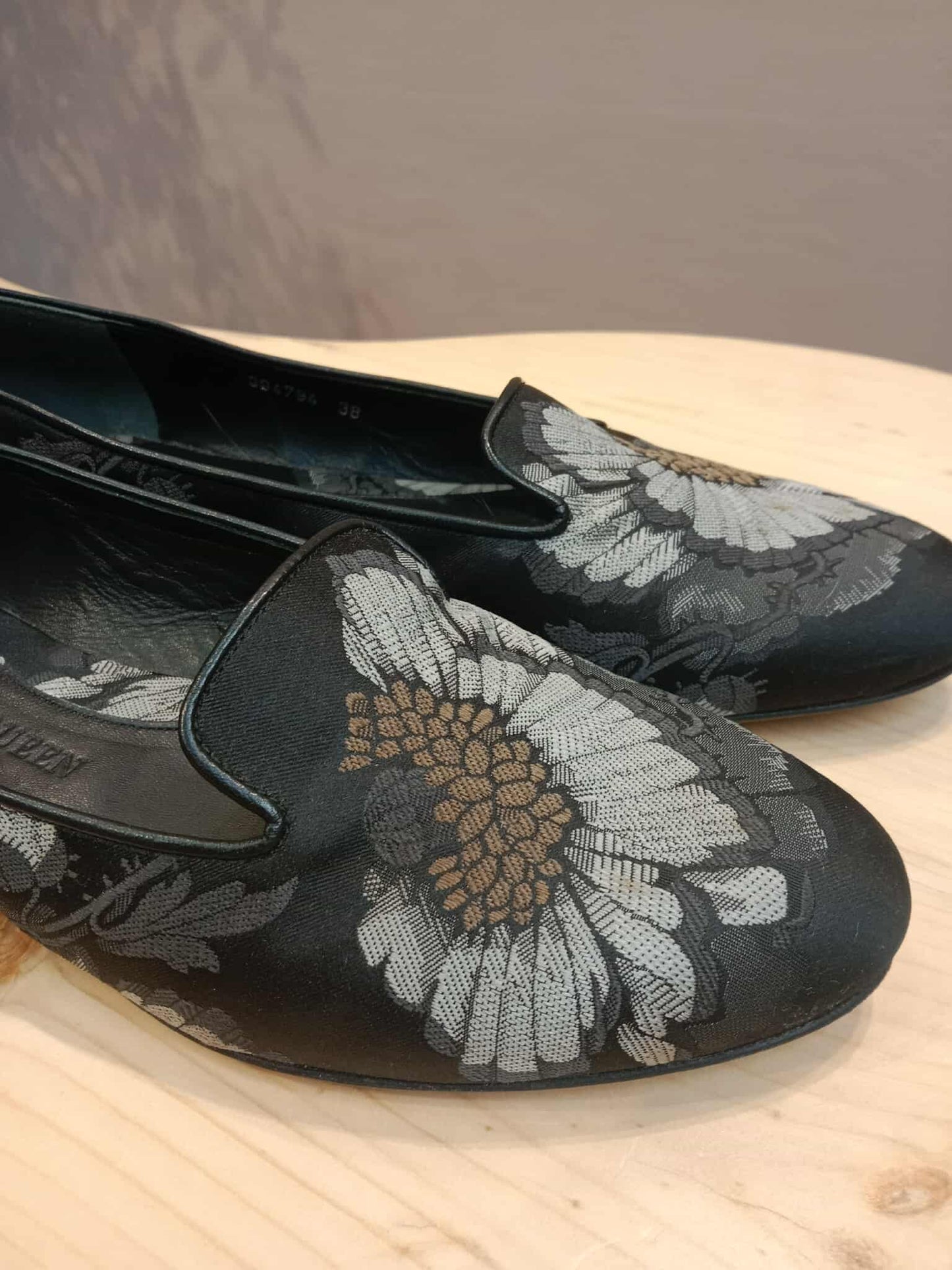 Alexander McQueen Silk Loafer Flats Black Sie 38
