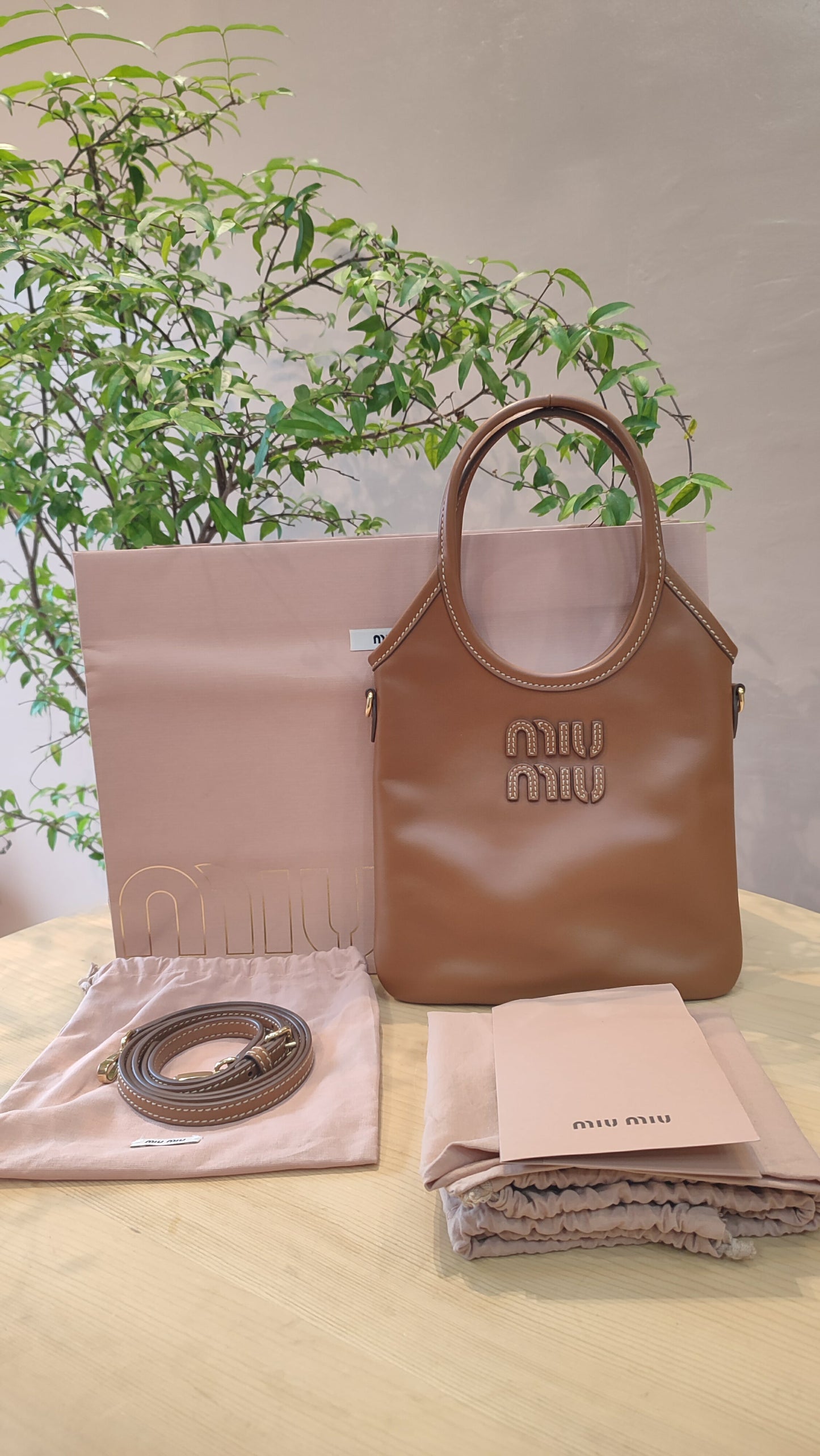 Miu Miu Ivy Tote Bag Cognac Mini Fullset