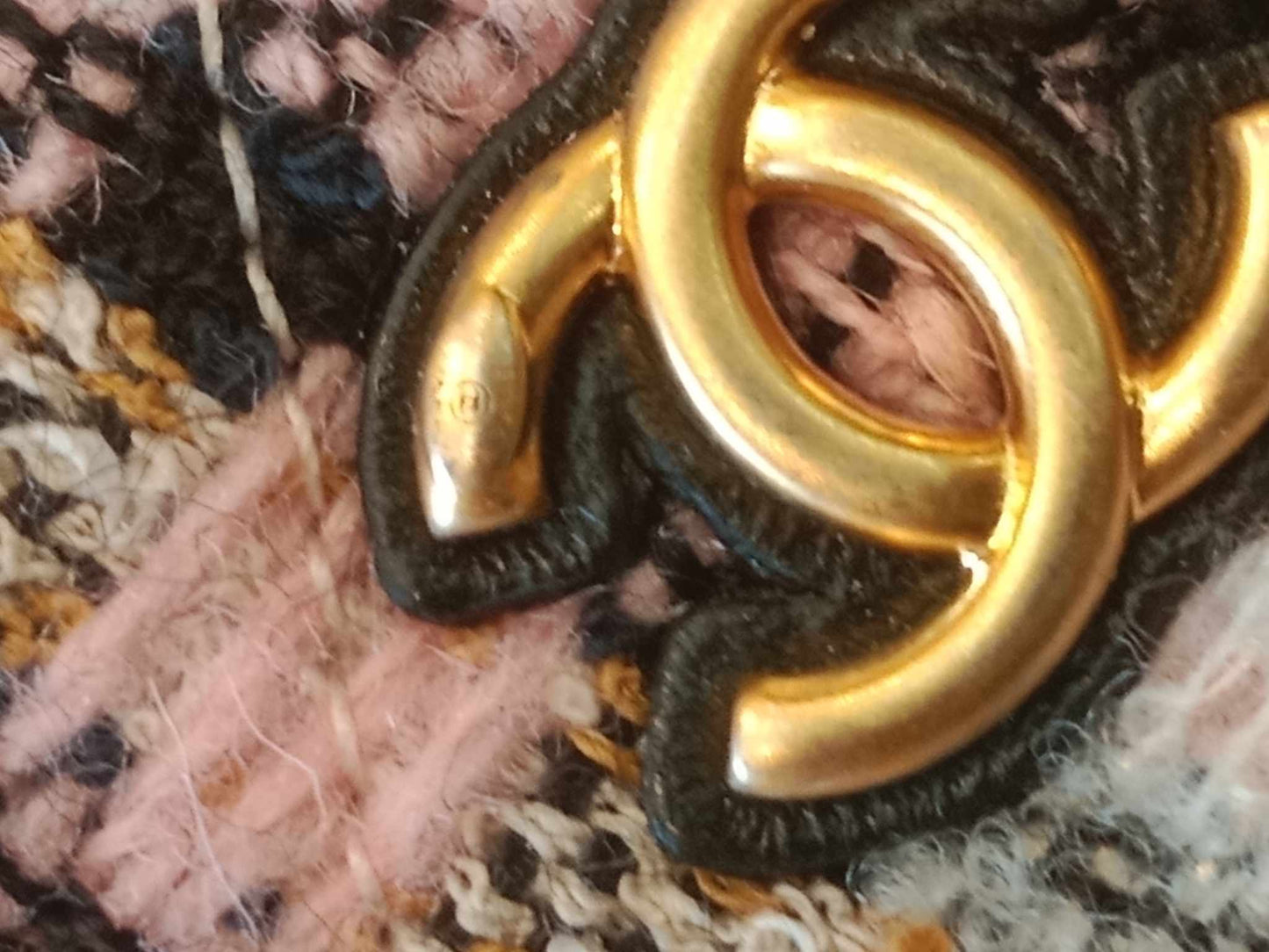Chanel Tweed Pearlcrush Vanity Case Microchipped
