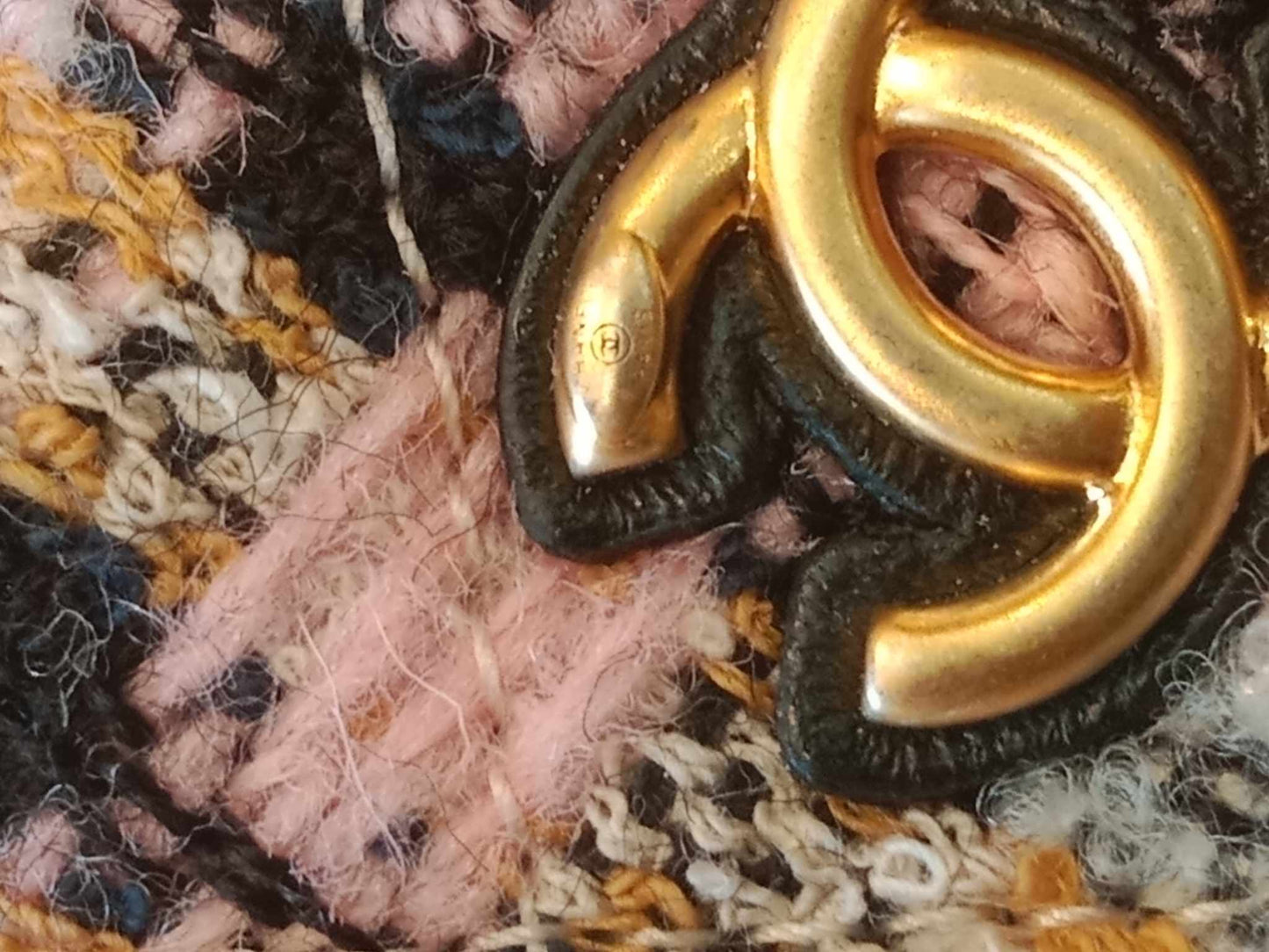Chanel Tweed Pearlcrush Vanity Case Microchipped